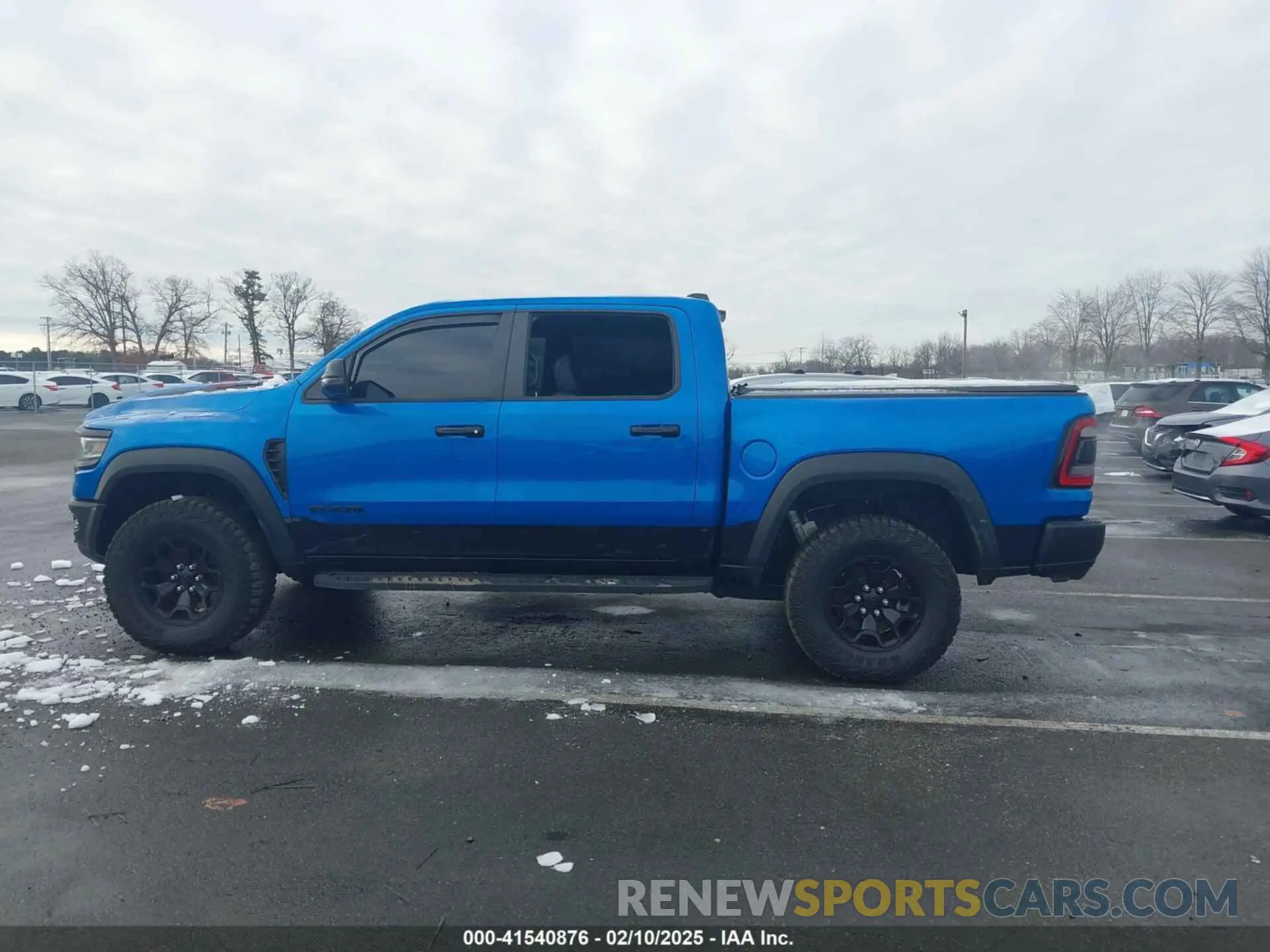 14 Photograph of a damaged car 1C6SRFU98PN529971 RAM 1500 2023