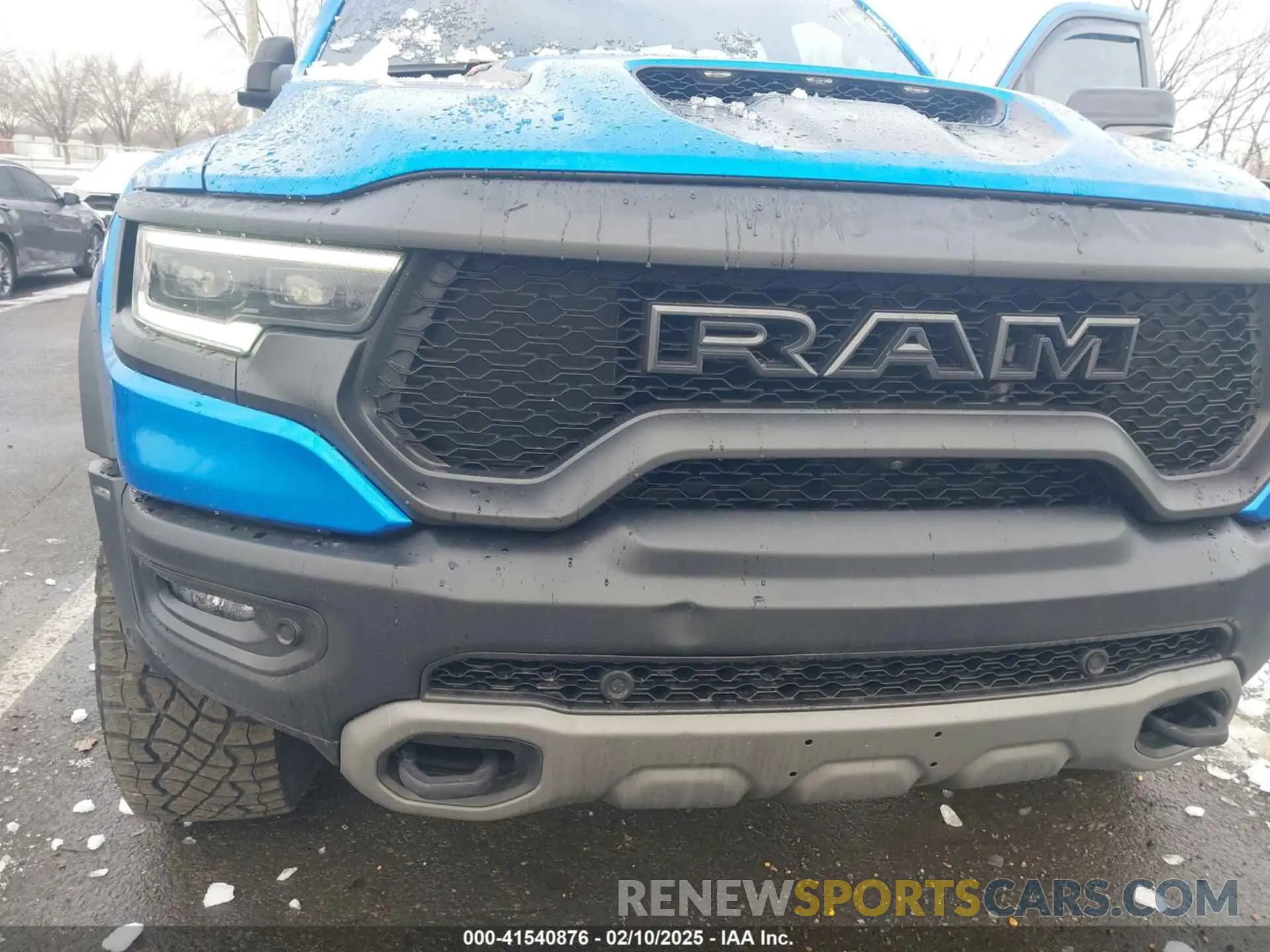 6 Photograph of a damaged car 1C6SRFU98PN529971 RAM 1500 2023