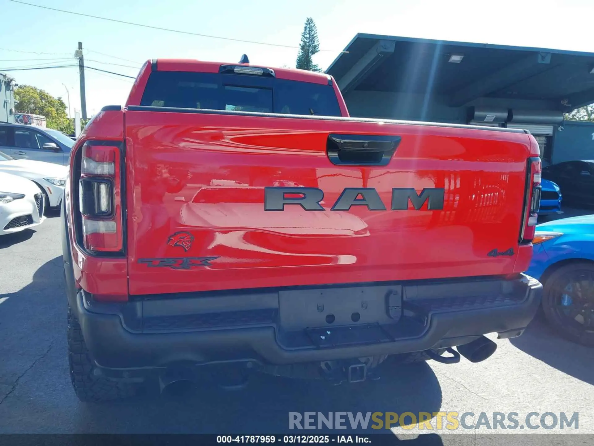 17 Photograph of a damaged car 1C6SRFU9XPN573518 RAM 1500 2023