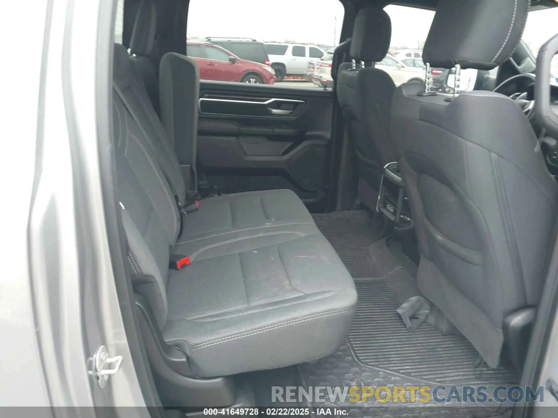 8 Photograph of a damaged car 1C6RREFT0RN146109 RAM 1500 2024