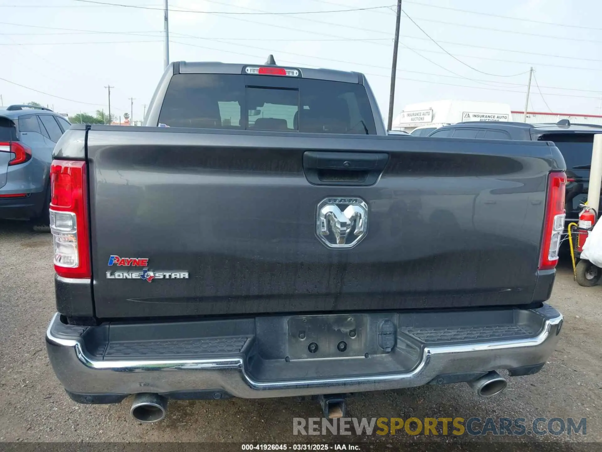 16 Photograph of a damaged car 1C6RREFT2RN122894 RAM 1500 2024