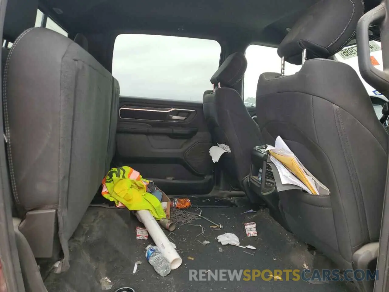 10 Photograph of a damaged car 1C6RREFTXRN157702 RAM 1500 2024