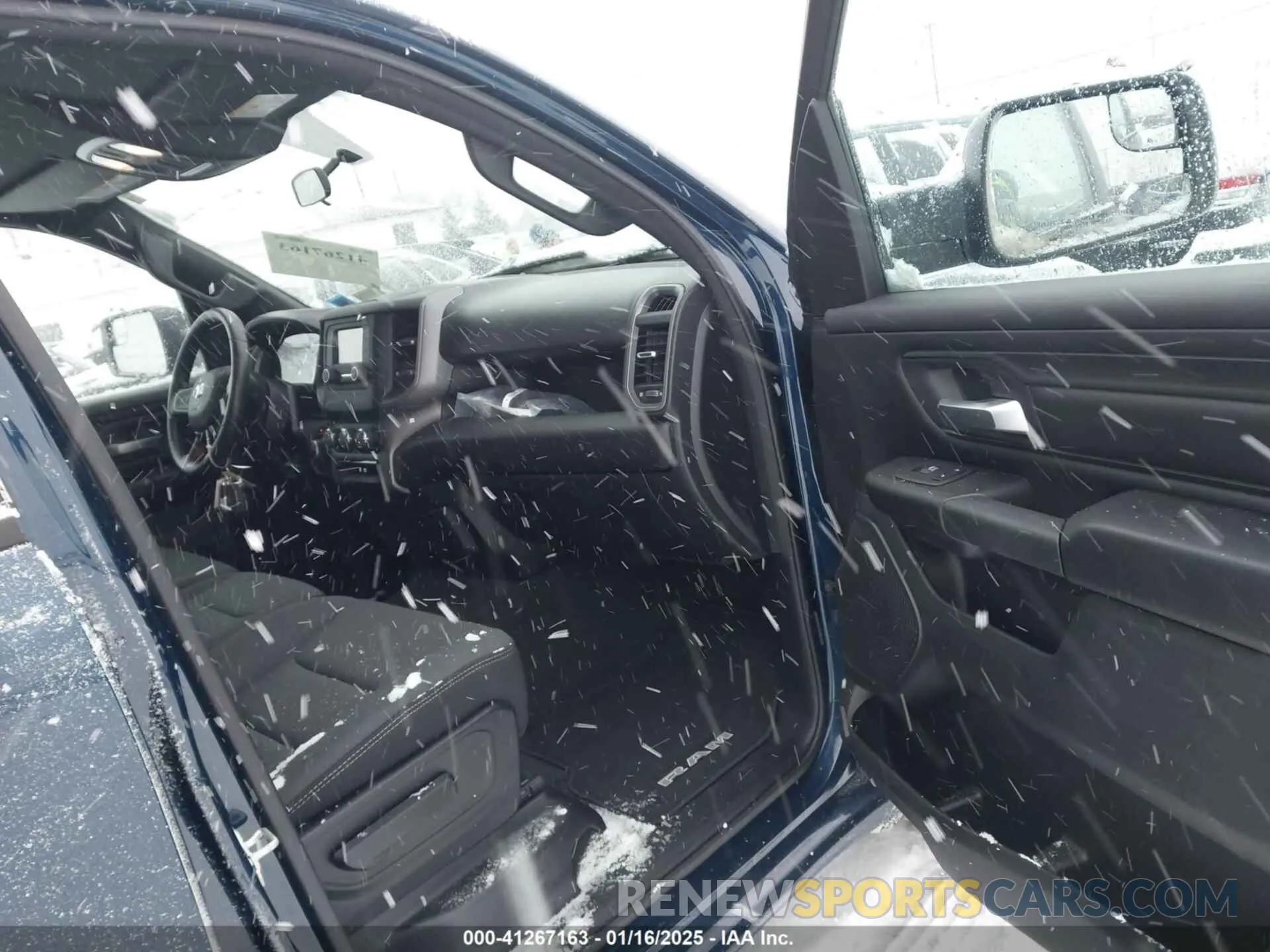 5 Photograph of a damaged car 1C6RRFCG6RN131725 RAM 1500 2024