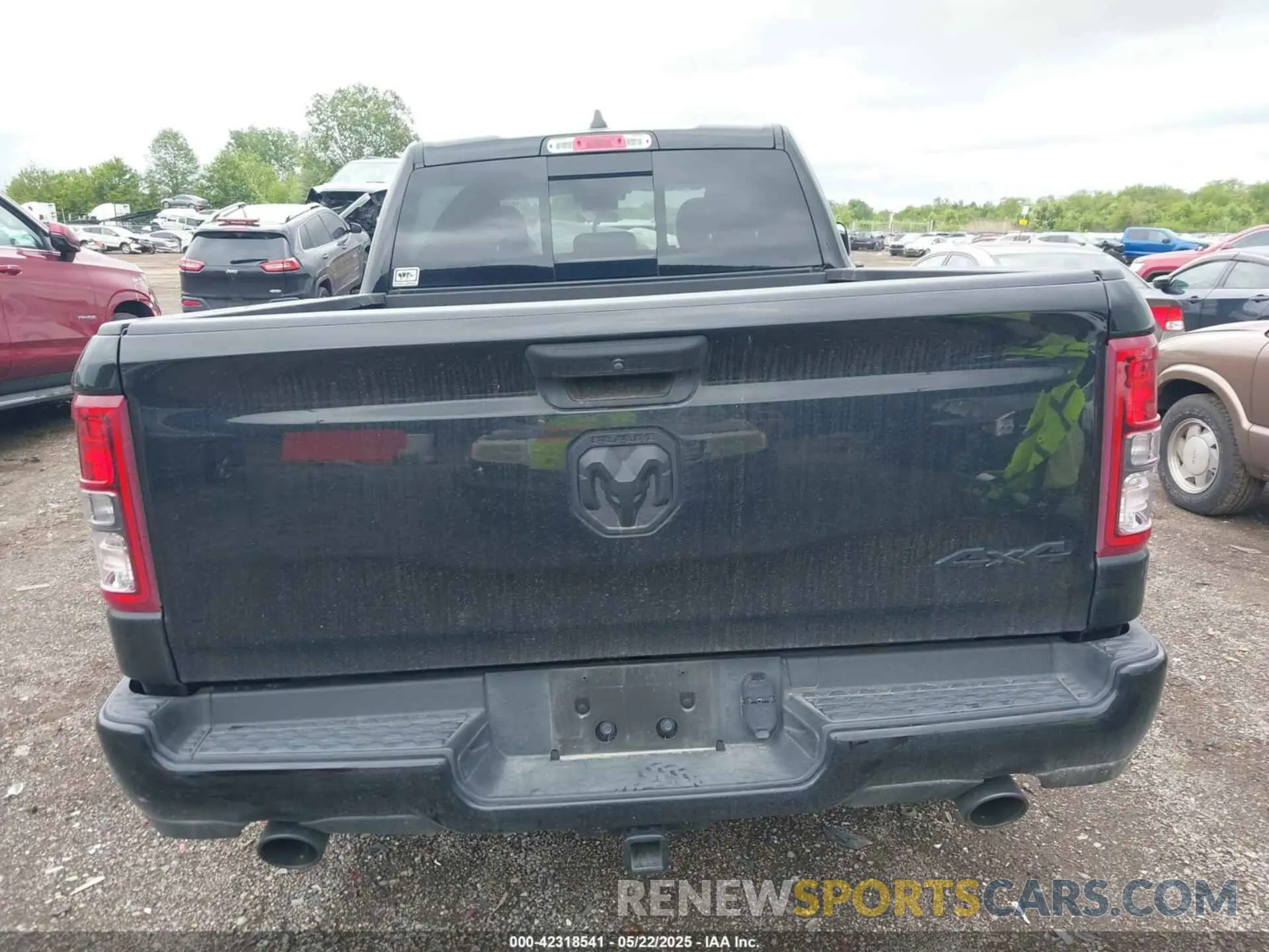 16 Photograph of a damaged car 1C6SRFCT2RN138329 RAM 1500 2024