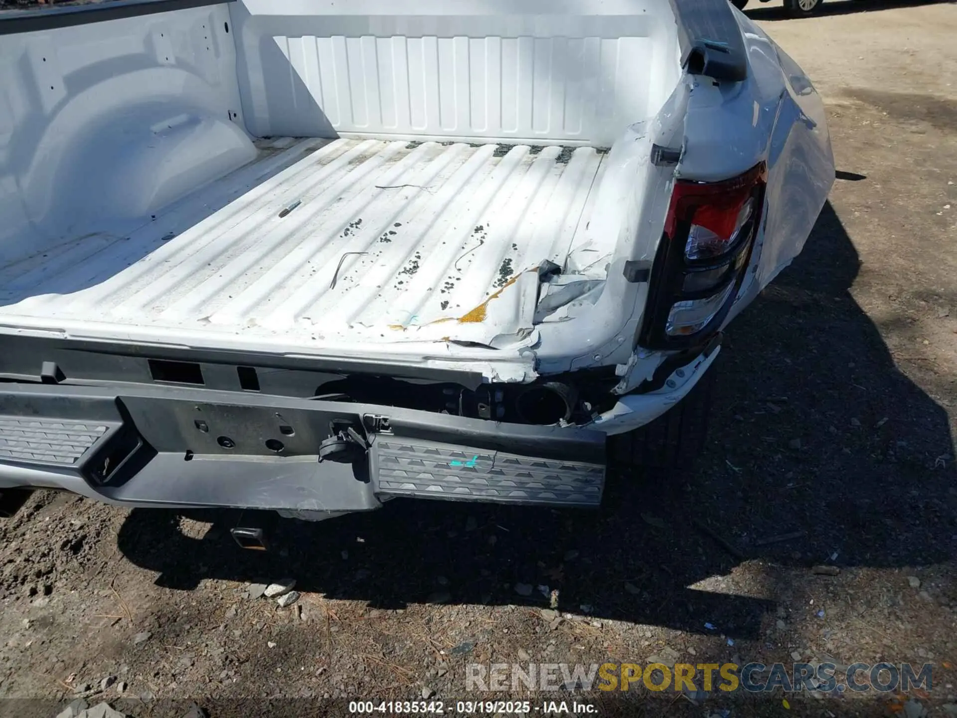6 Photograph of a damaged car 1C6SRFFT0RN150670 RAM 1500 2024