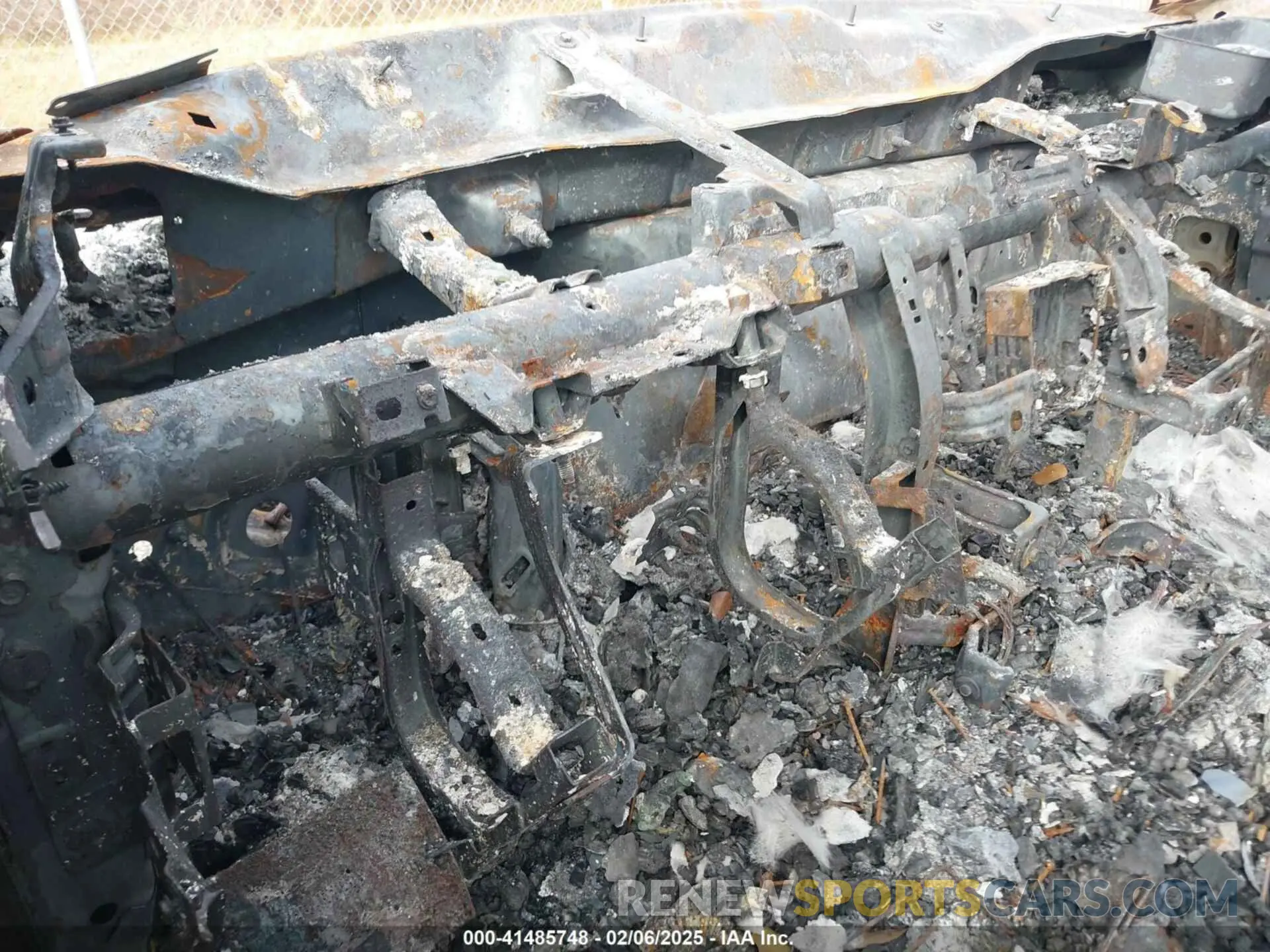 7 Photograph of a damaged car 1C6SRFFT3RN232330 RAM 1500 2024