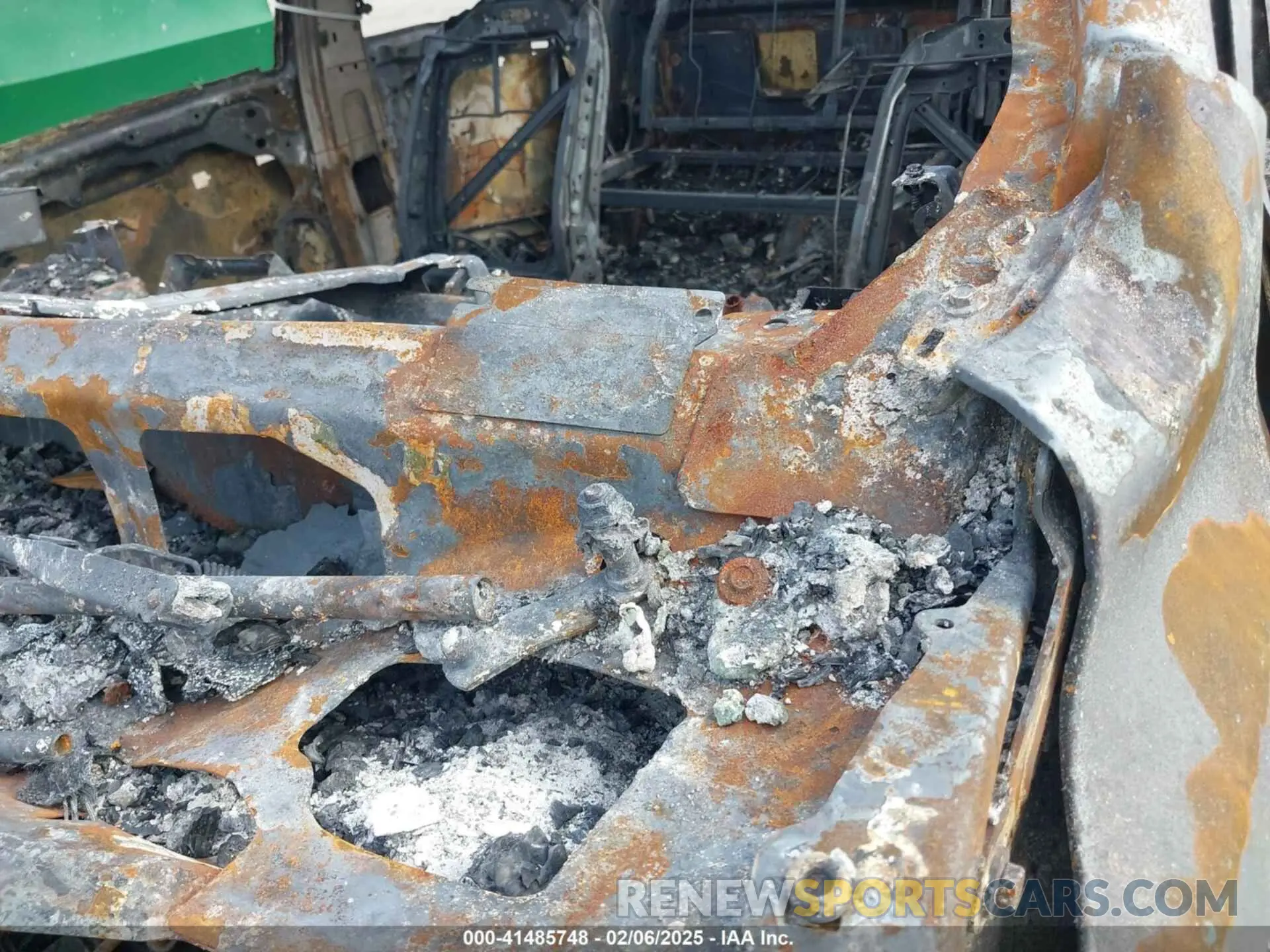 9 Photograph of a damaged car 1C6SRFFT3RN232330 RAM 1500 2024
