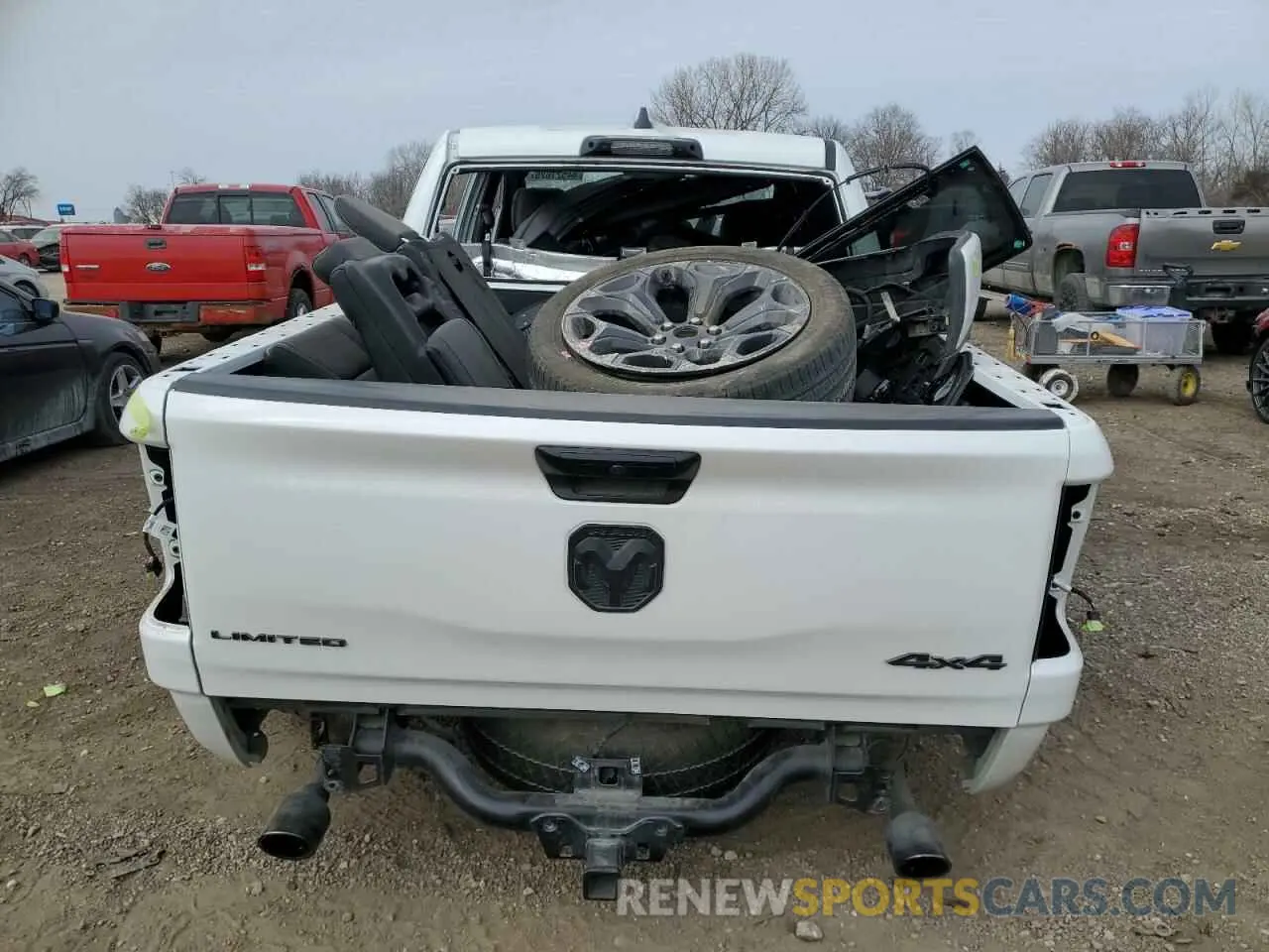 6 Photograph of a damaged car 1C6SRFHT9RN102954 RAM 1500 2024