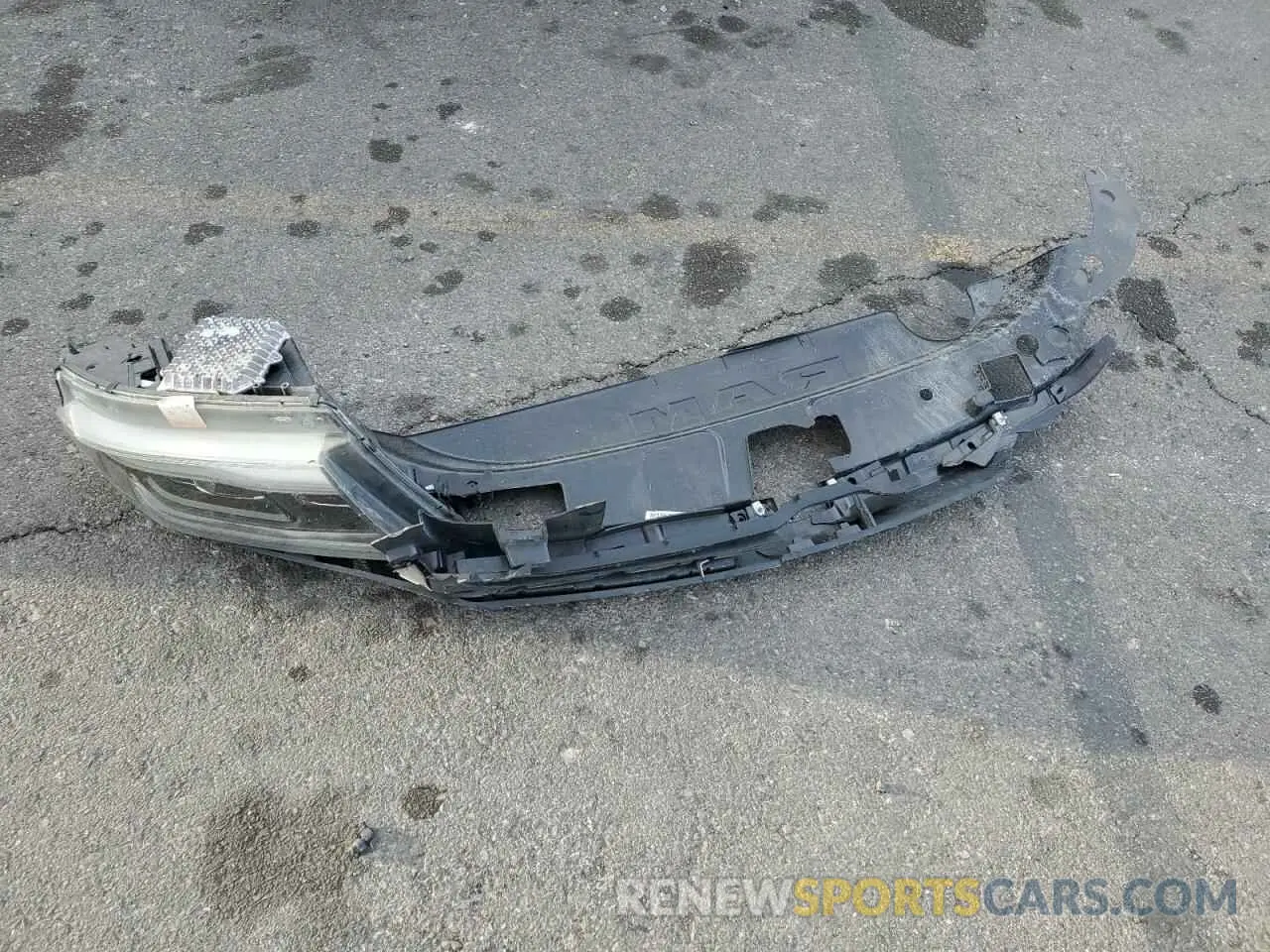 13 Photograph of a damaged car 1C6SRFJT1RN116051 RAM 1500 2024