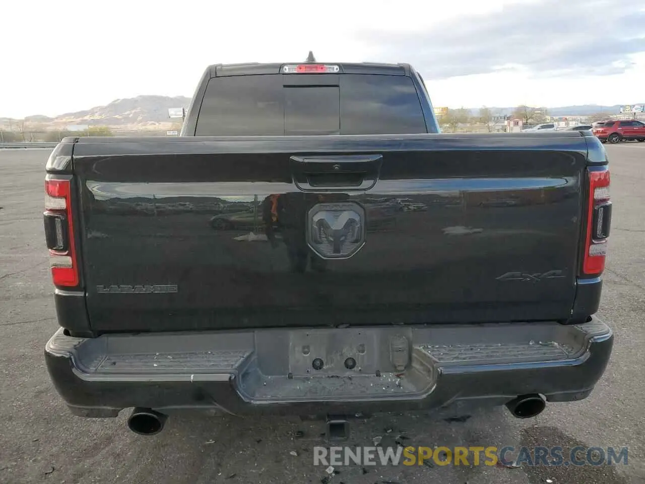 6 Photograph of a damaged car 1C6SRFJT1RN116051 RAM 1500 2024