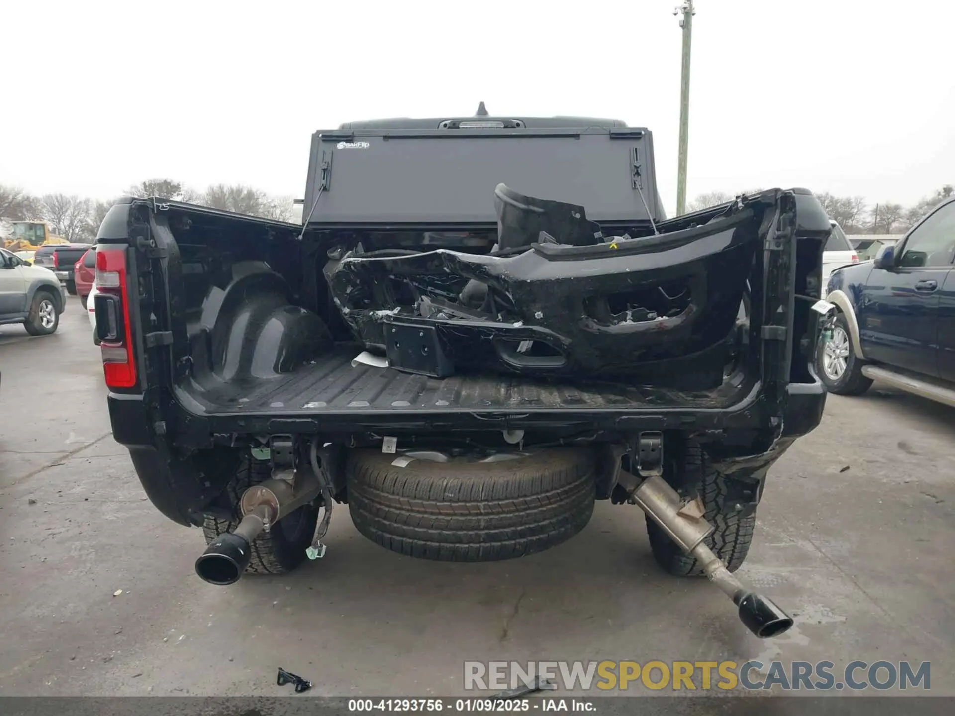 17 Фотография поврежденного автомобиля 1C6SRFJT2RN172032 RAM 1500 2024