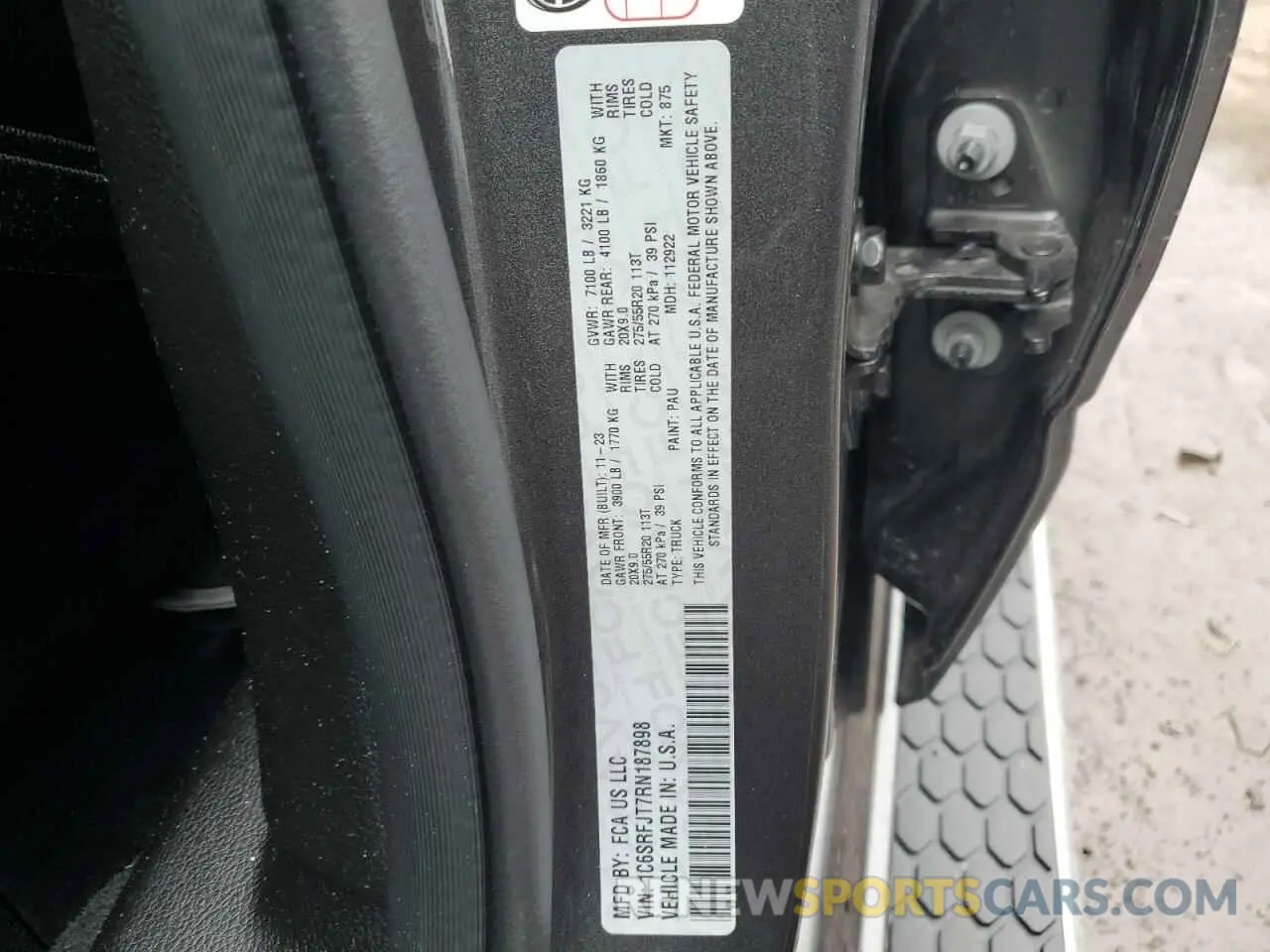12 Фотография поврежденного автомобиля 1C6SRFJT7RN187898 RAM 1500 2024
