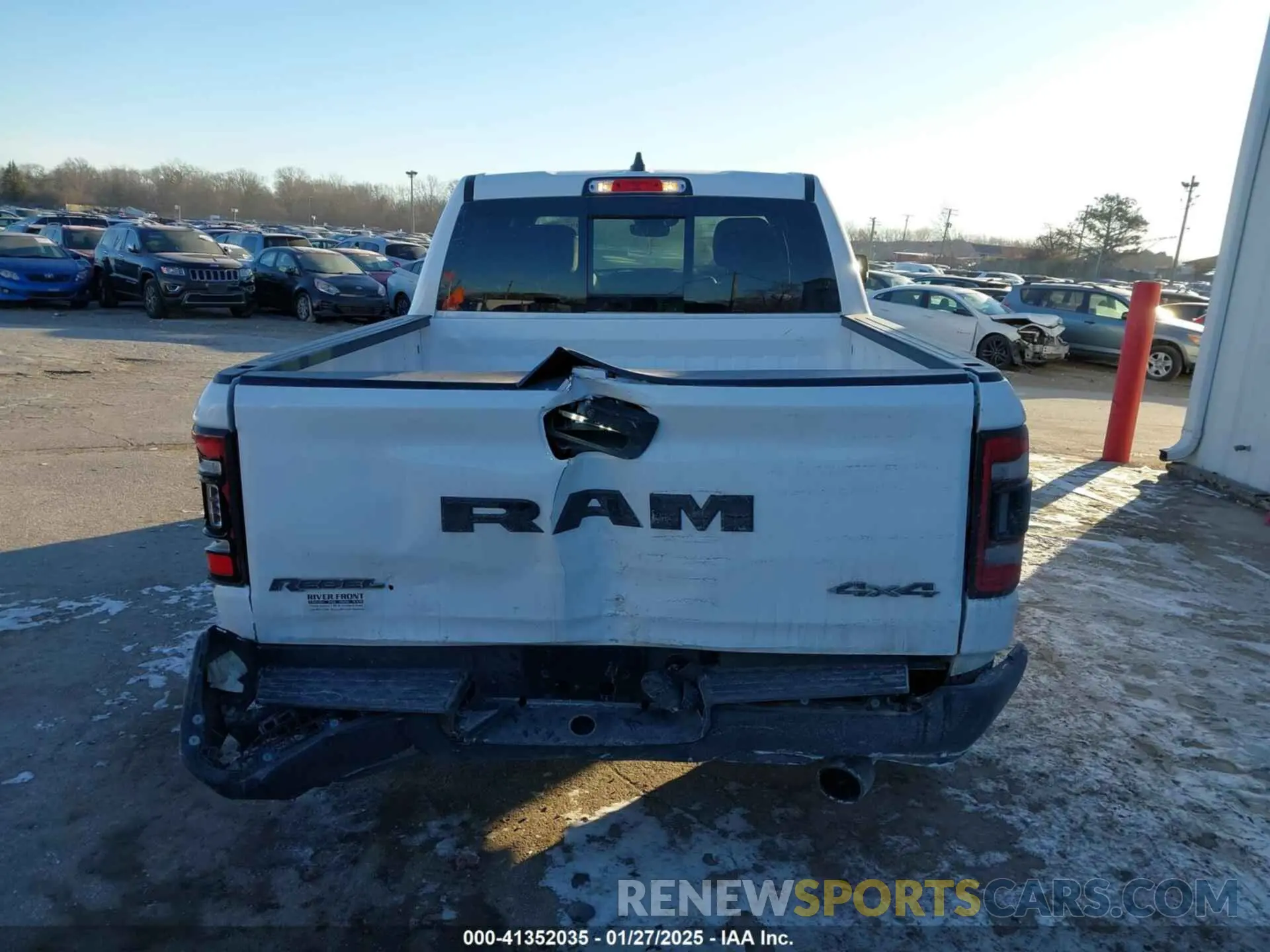 16 Photograph of a damaged car 1C6SRFLT9RN119776 RAM 1500 2024