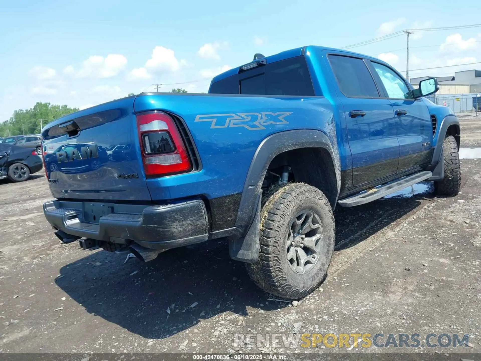4 Фотография поврежденного автомобиля 1C6SRFU95RN187320 RAM 1500 2024