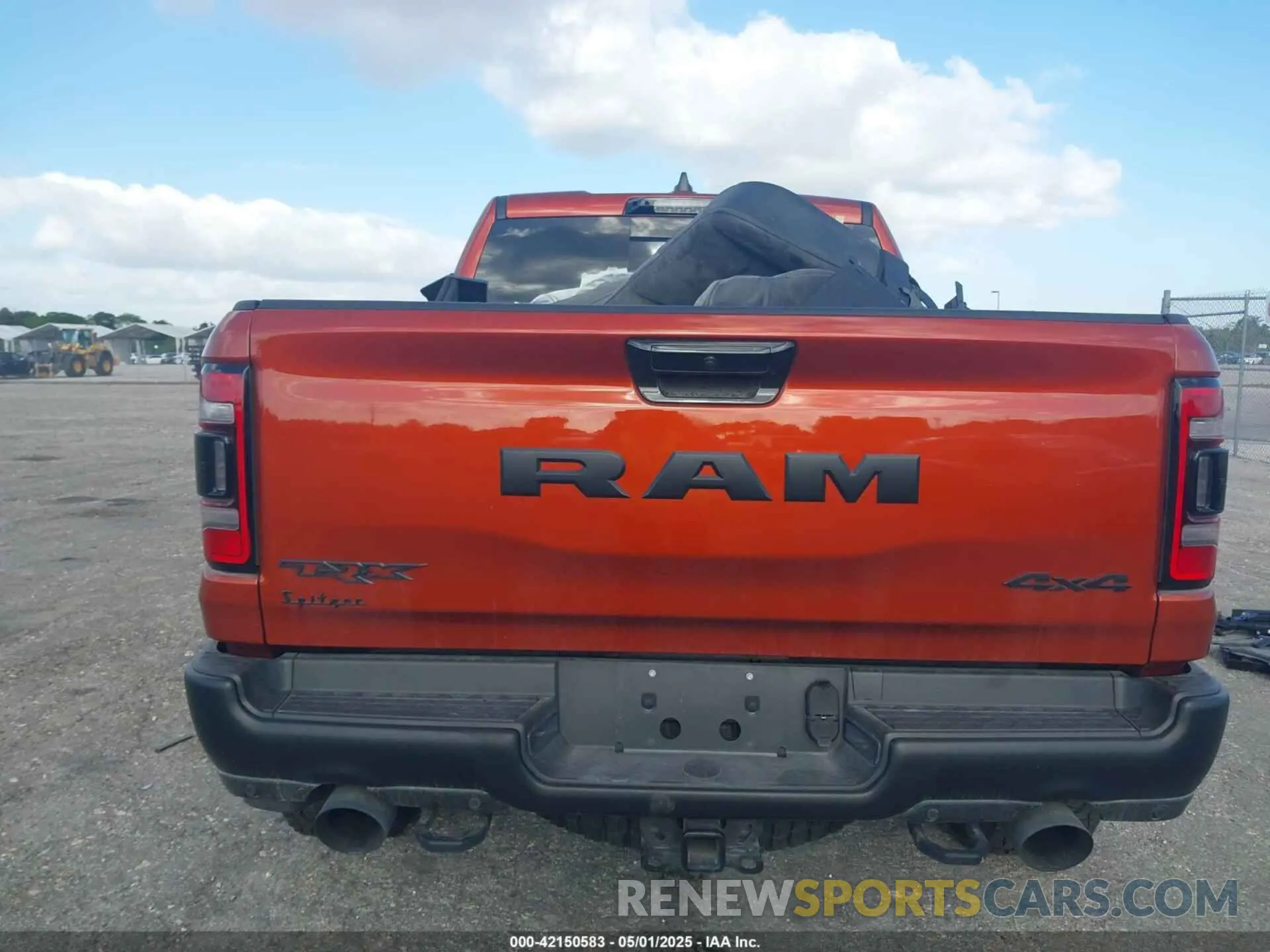 17 Photograph of a damaged car 1C6SRFU98RN223288 RAM 1500 2024