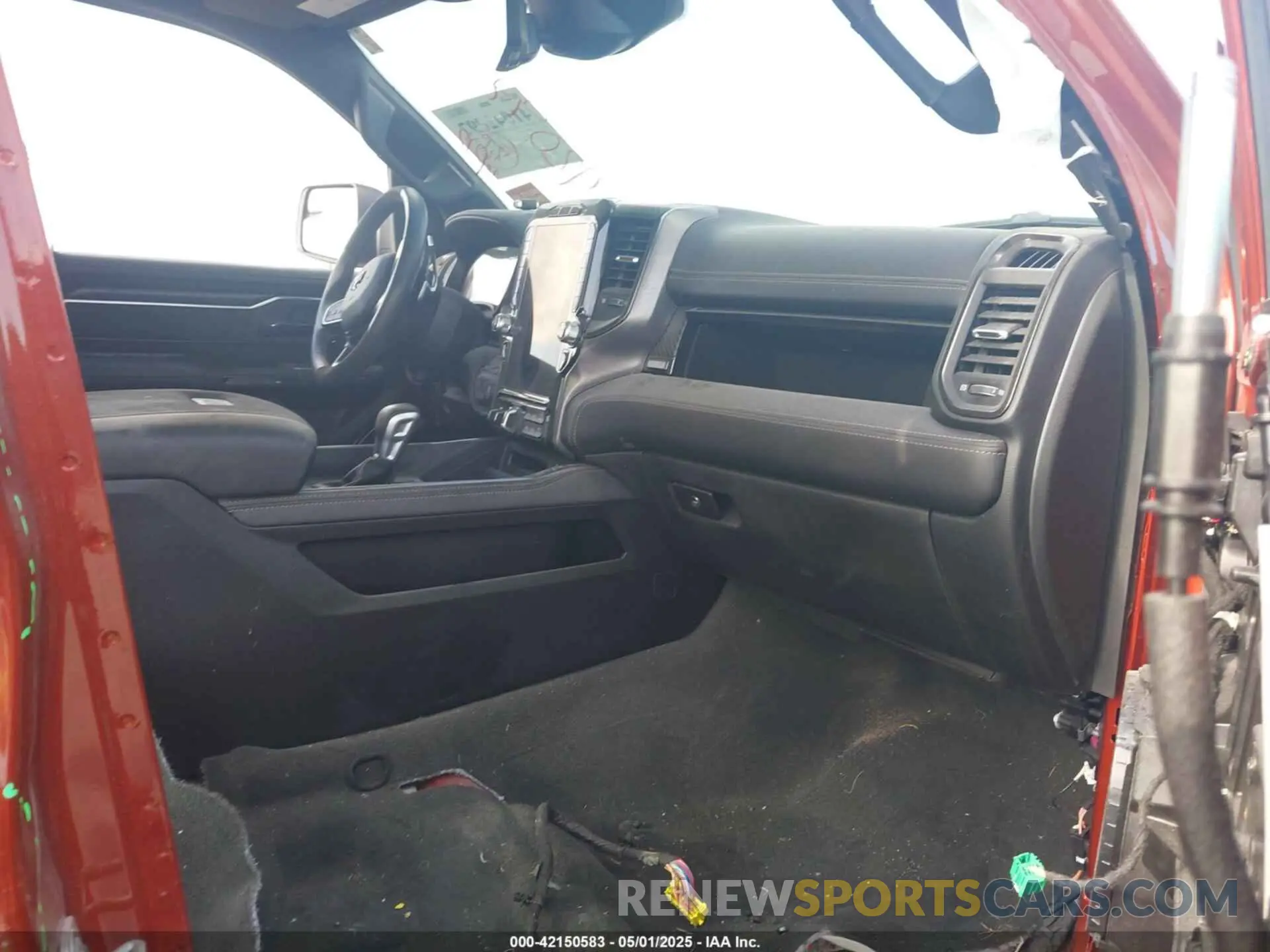 5 Photograph of a damaged car 1C6SRFU98RN223288 RAM 1500 2024