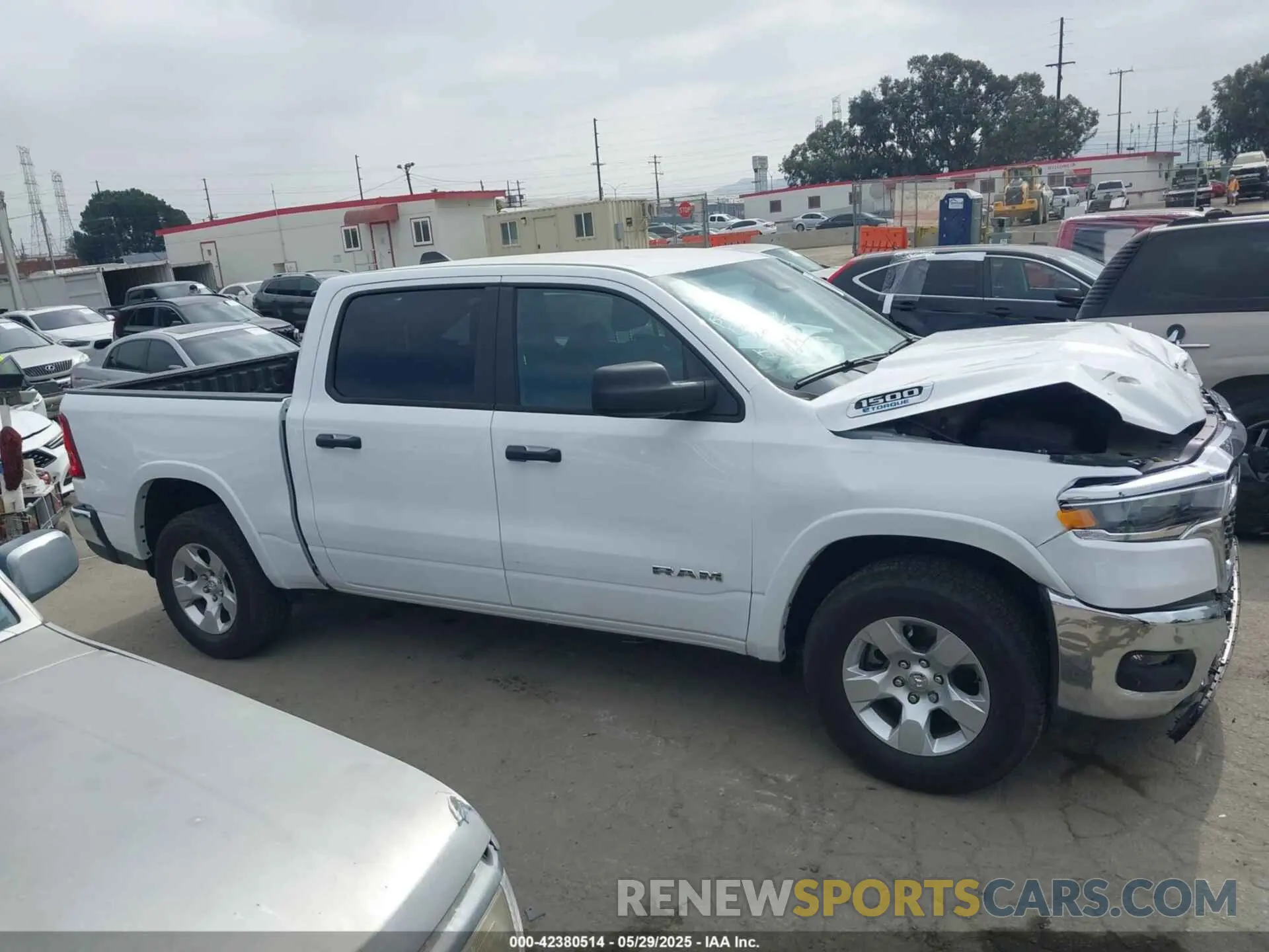 13 Photograph of a damaged car 1C6RREFG1SN504598 RAM 1500 2025