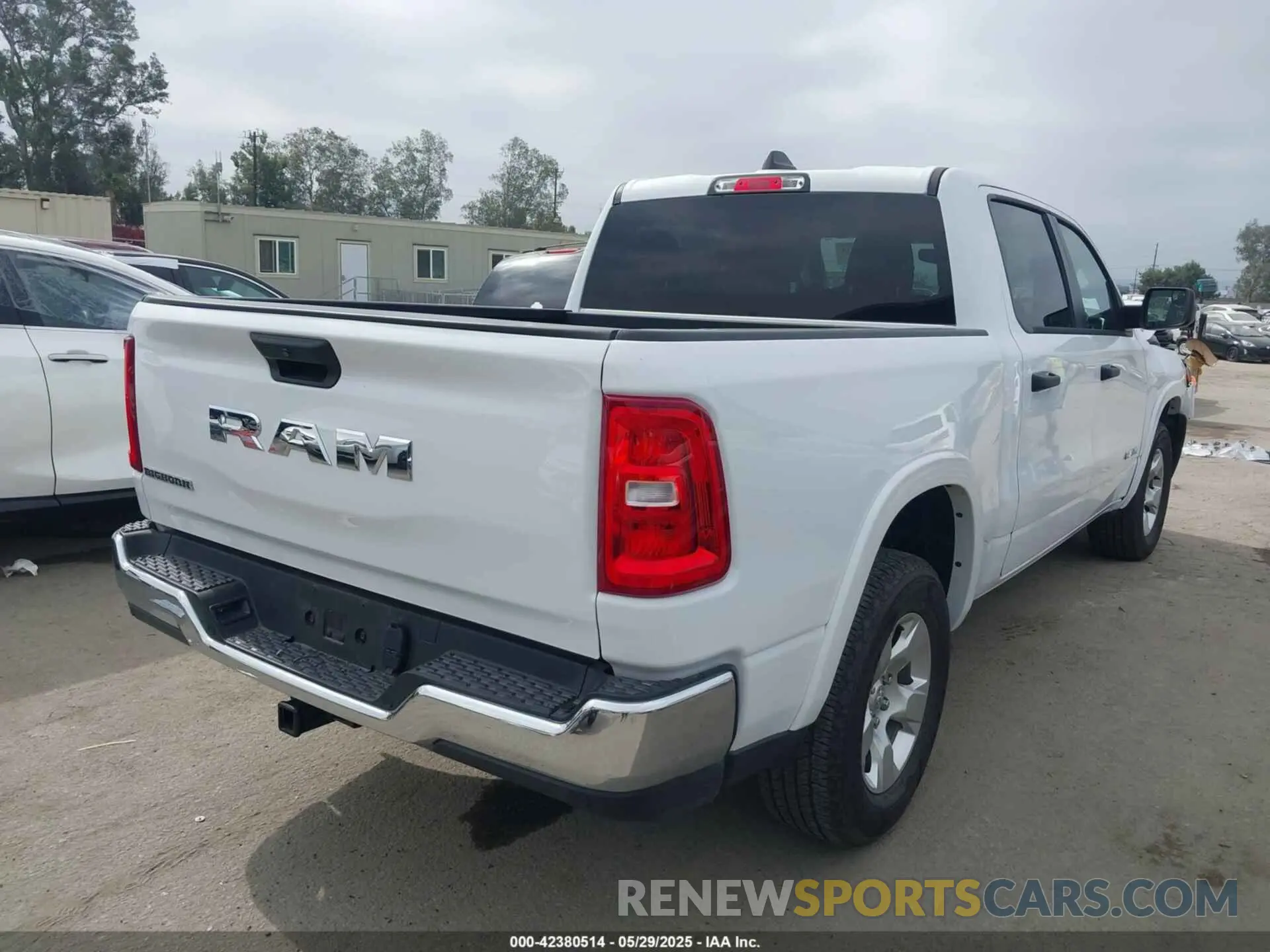 4 Photograph of a damaged car 1C6RREFG1SN504598 RAM 1500 2025