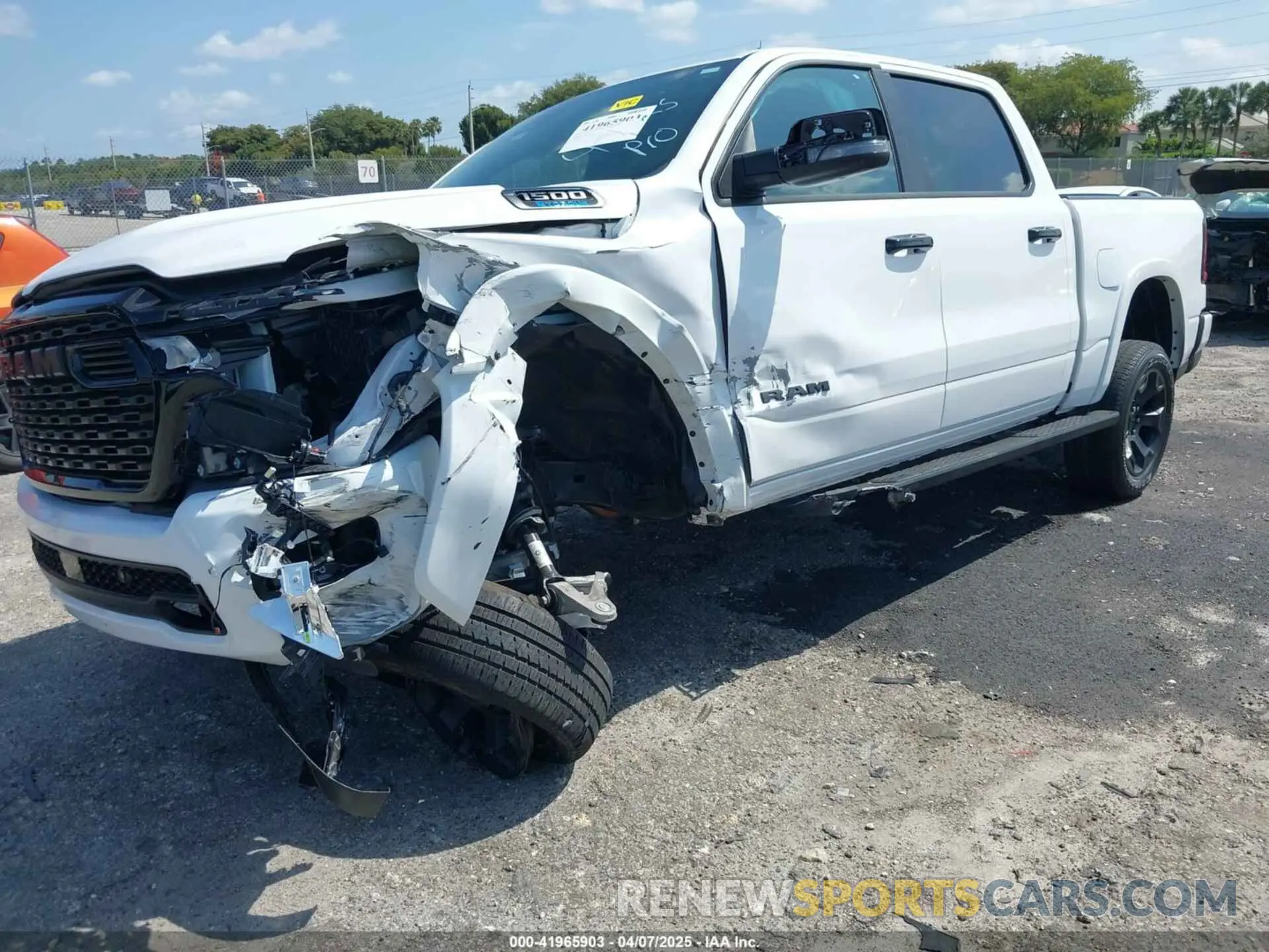 6 Photograph of a damaged car 1C6RREFG6SN534289 RAM 1500 2025
