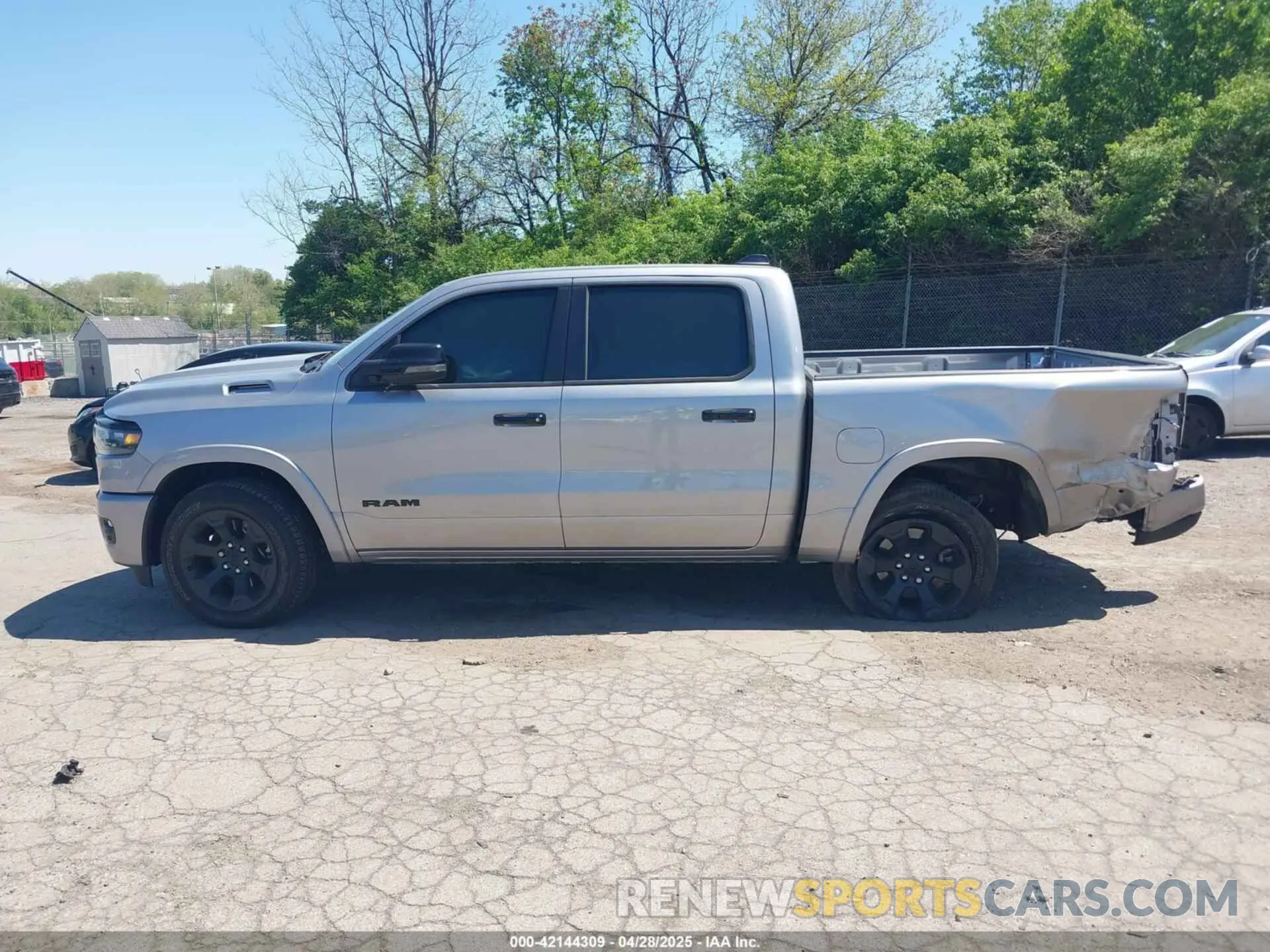 15 Photograph of a damaged car 1C6RRFFG4SN502088 RAM 1500 2025