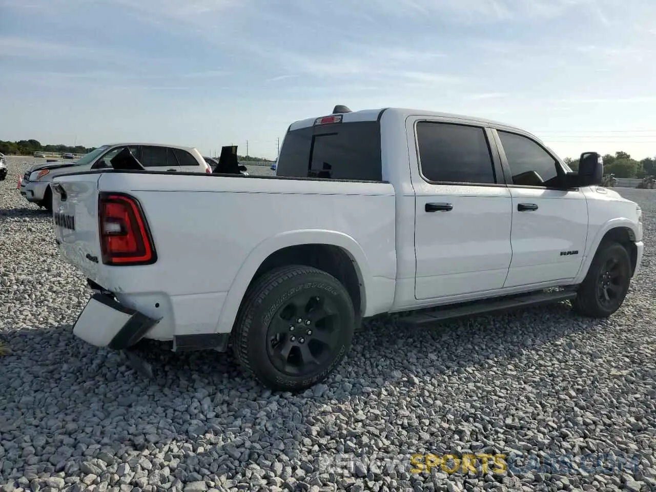 3 Фотография поврежденного автомобиля 1C6RRFFG5SN514072 RAM 1500 2025