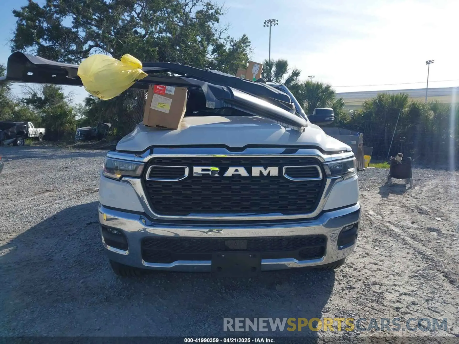 13 Photograph of a damaged car 1C6RRFFG5SN548576 RAM 1500 2025