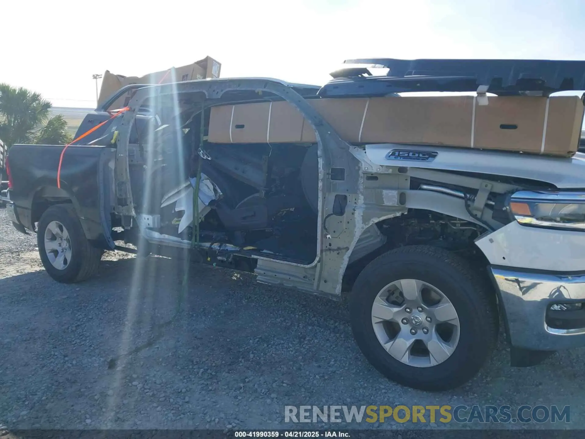 6 Photograph of a damaged car 1C6RRFFG5SN548576 RAM 1500 2025