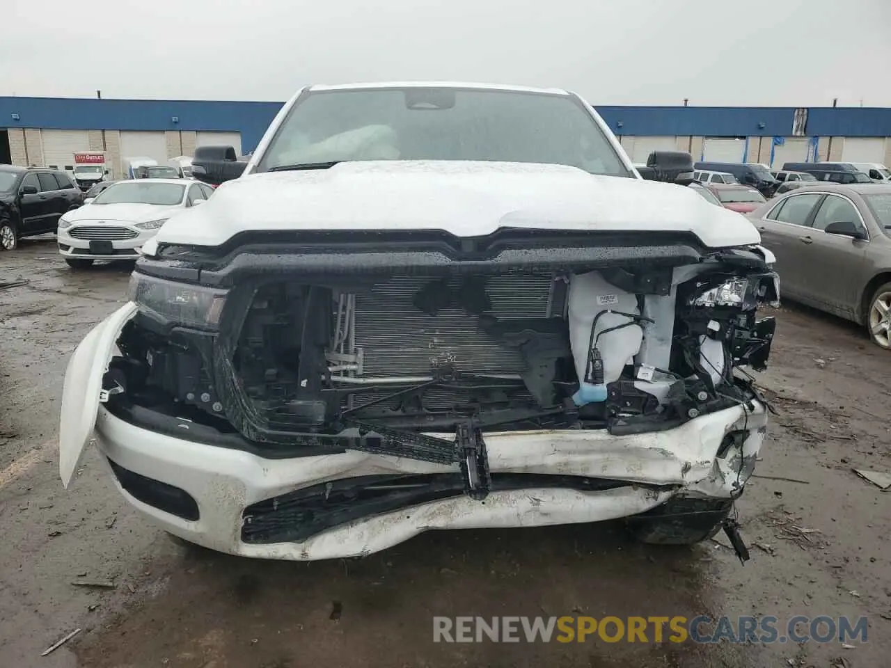 5 Photograph of a damaged car 1C6RRFFG9SN575912 RAM 1500 2025