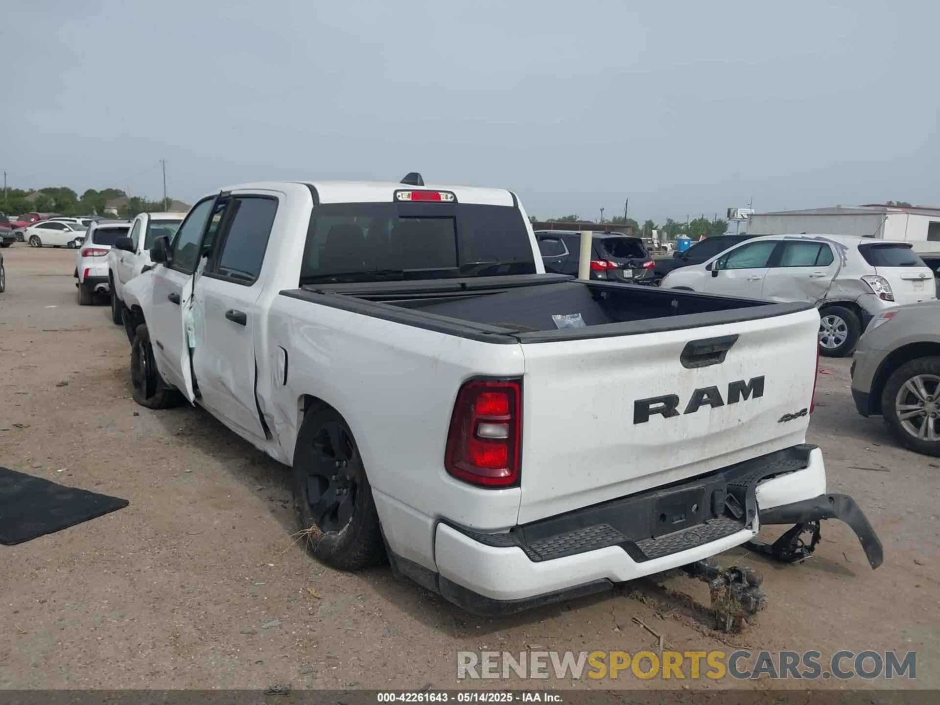 3 Фотография поврежденного автомобиля 1C6RRFGG2SN572641 RAM 1500 2025