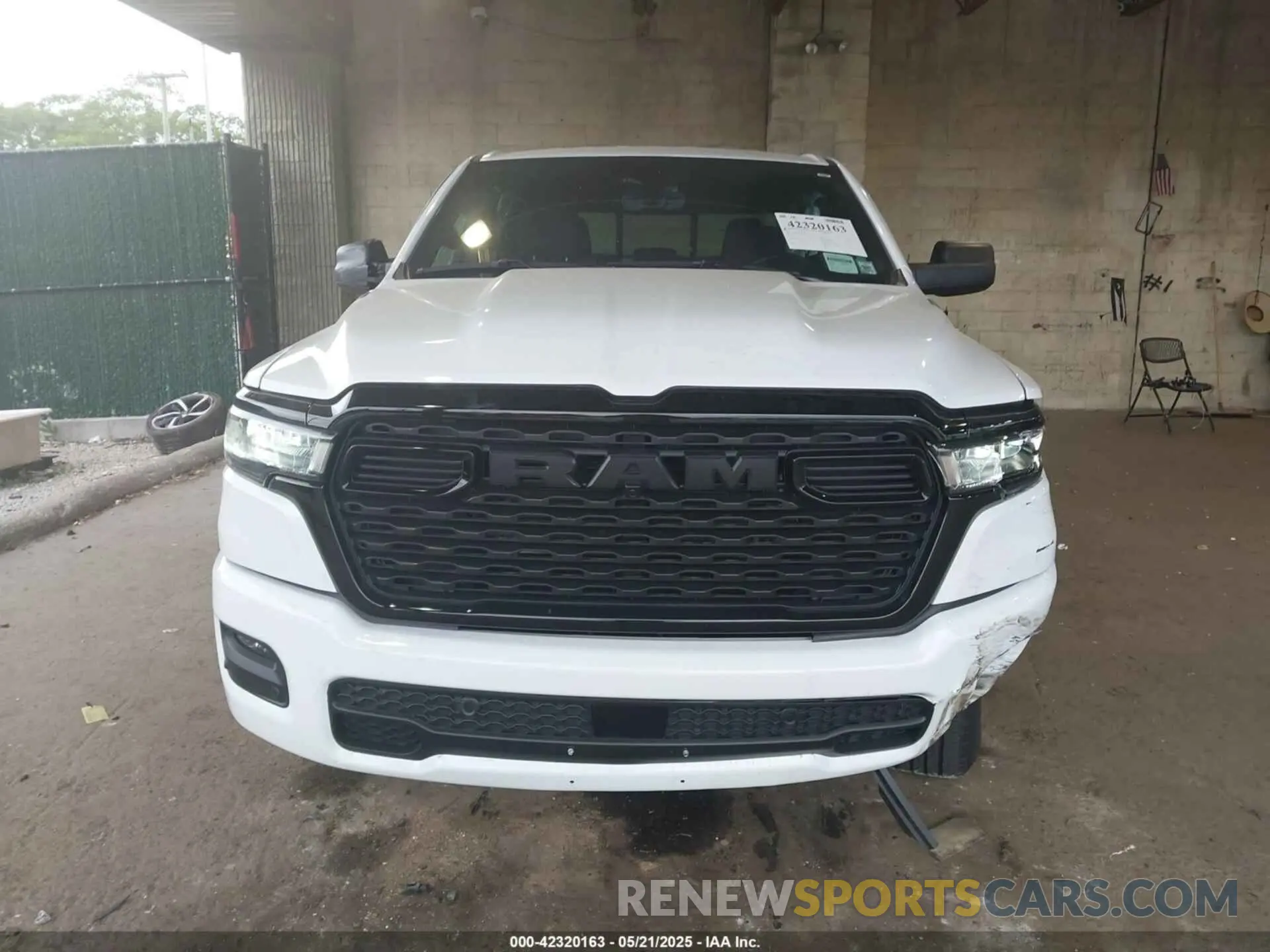 12 Photograph of a damaged car 1C6RRFGG2SN666762 RAM 1500 2025