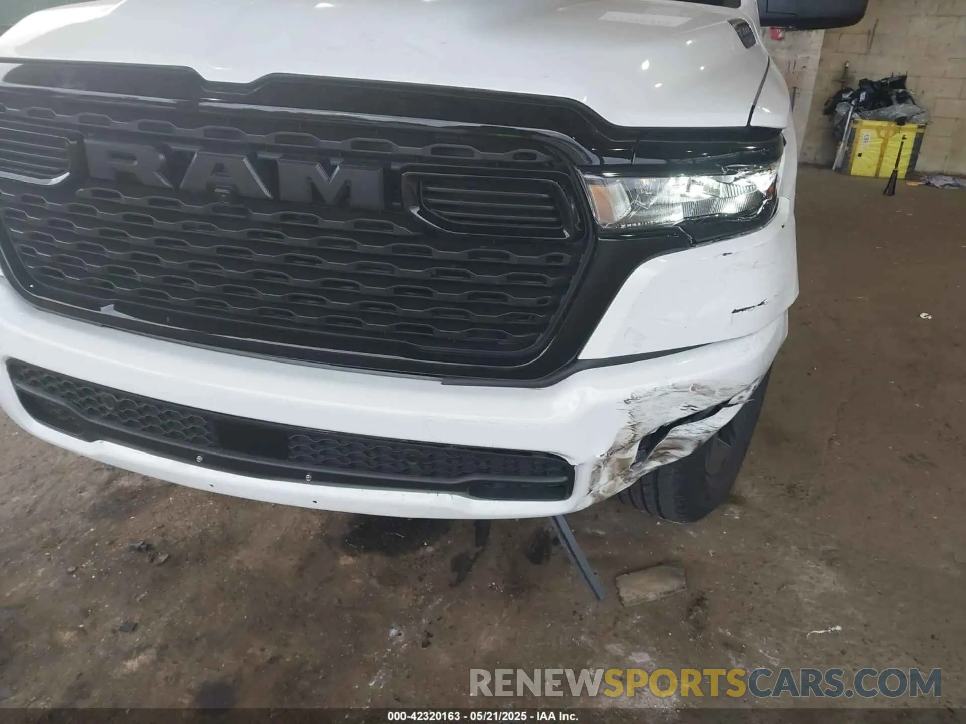 6 Photograph of a damaged car 1C6RRFGG2SN666762 RAM 1500 2025