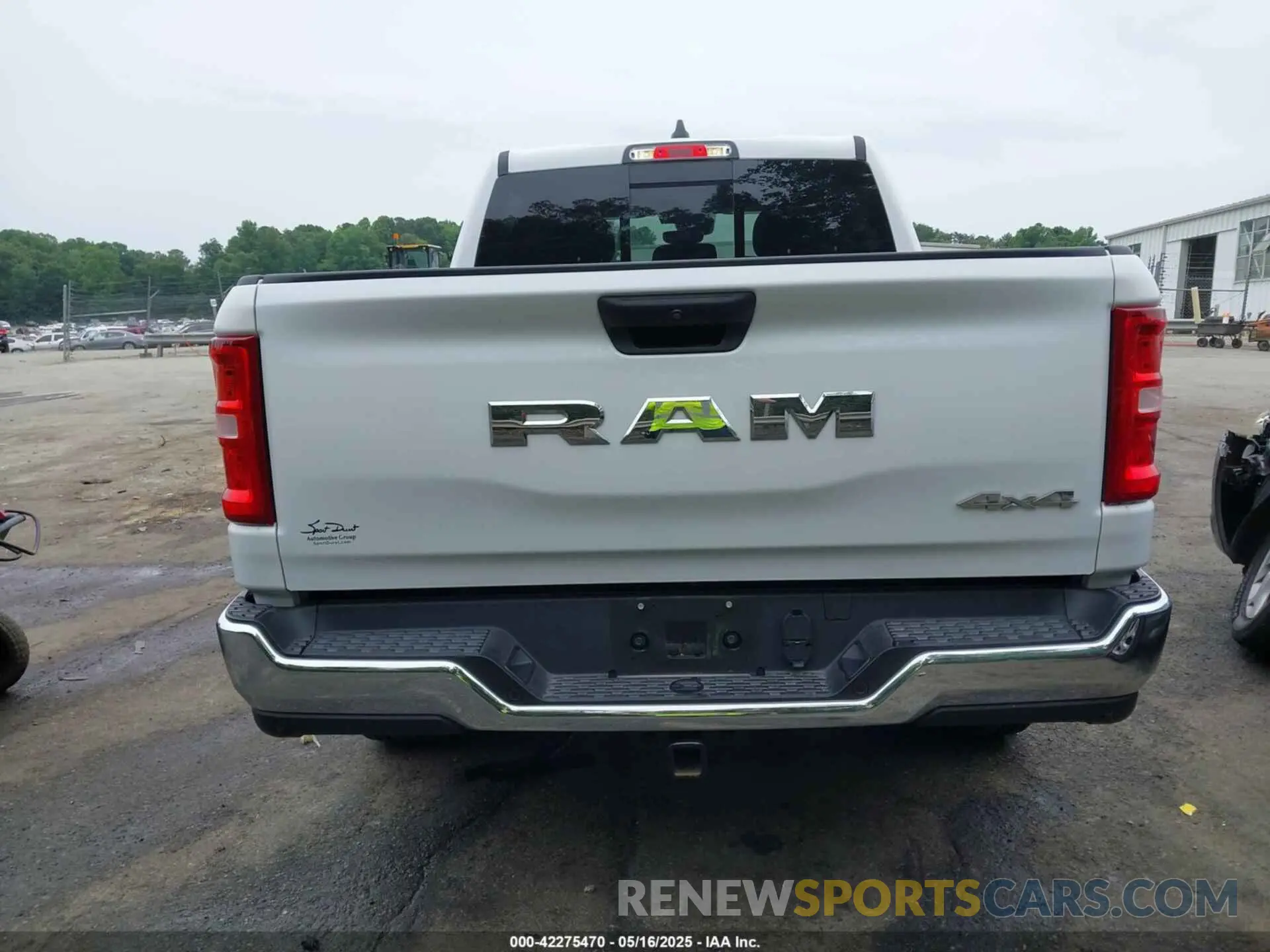17 Photograph of a damaged car 1C6RRFGG7SN540803 RAM 1500 2025