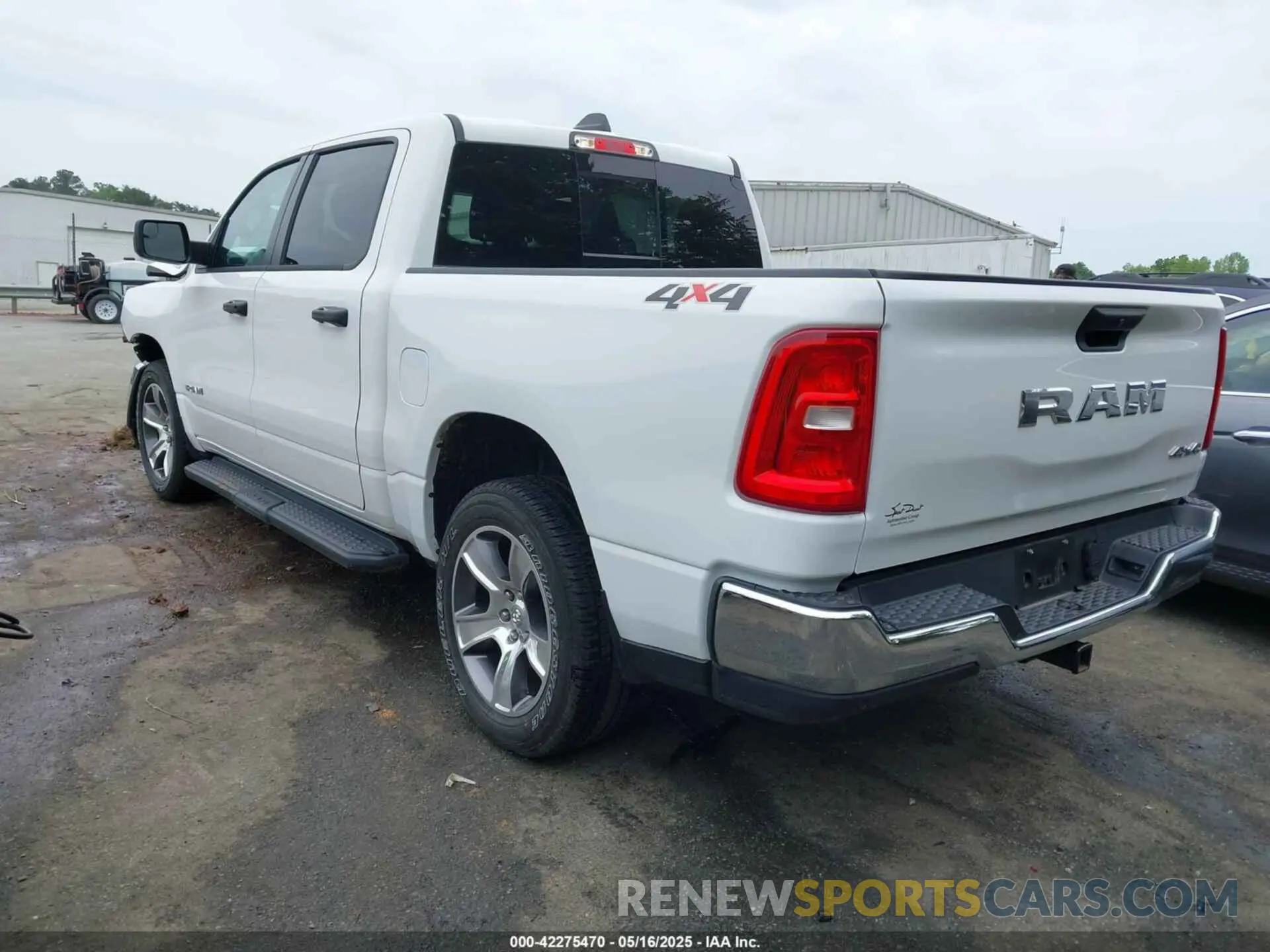 3 Photograph of a damaged car 1C6RRFGG7SN540803 RAM 1500 2025
