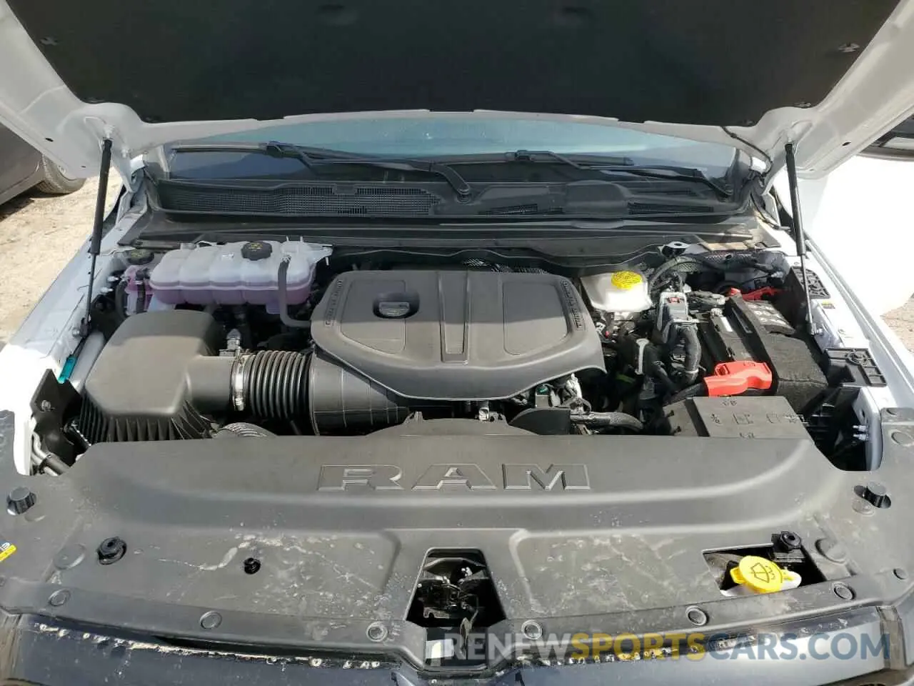 11 Фотография поврежденного автомобиля 1C6SRFFP1SN528665 RAM 1500 2025