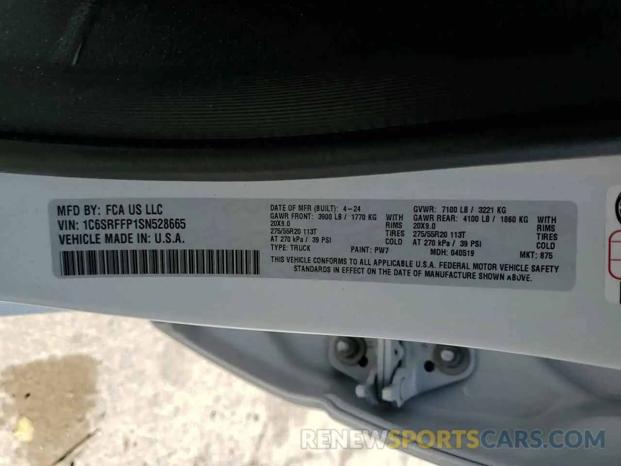 12 Фотография поврежденного автомобиля 1C6SRFFP1SN528665 RAM 1500 2025