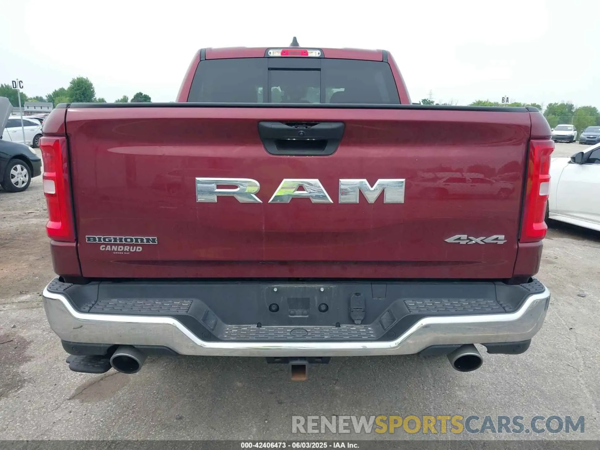 16 Photograph of a damaged car 1C6SRFFP2SN529470 RAM 1500 2025