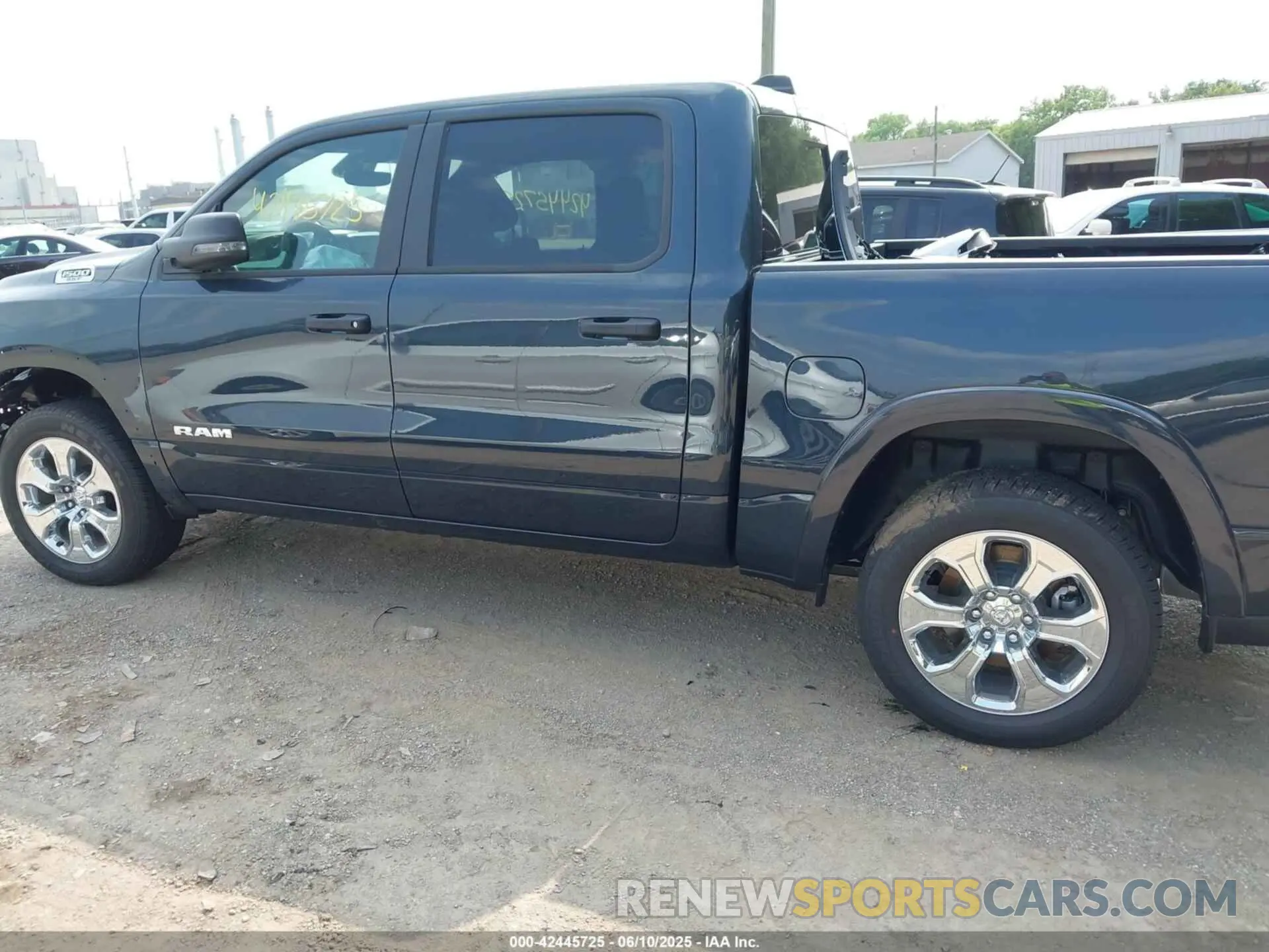 14 Photograph of a damaged car 1C6SRFFP2SN715400 RAM 1500 2025