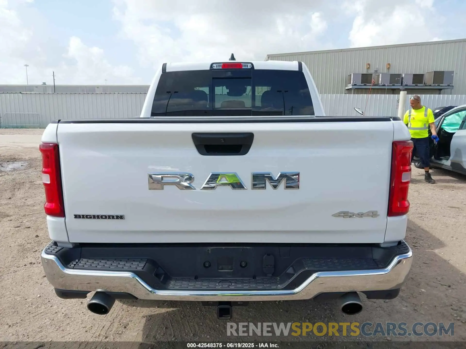 16 Photograph of a damaged car 1C6SRFFP6SN563041 RAM 1500 2025