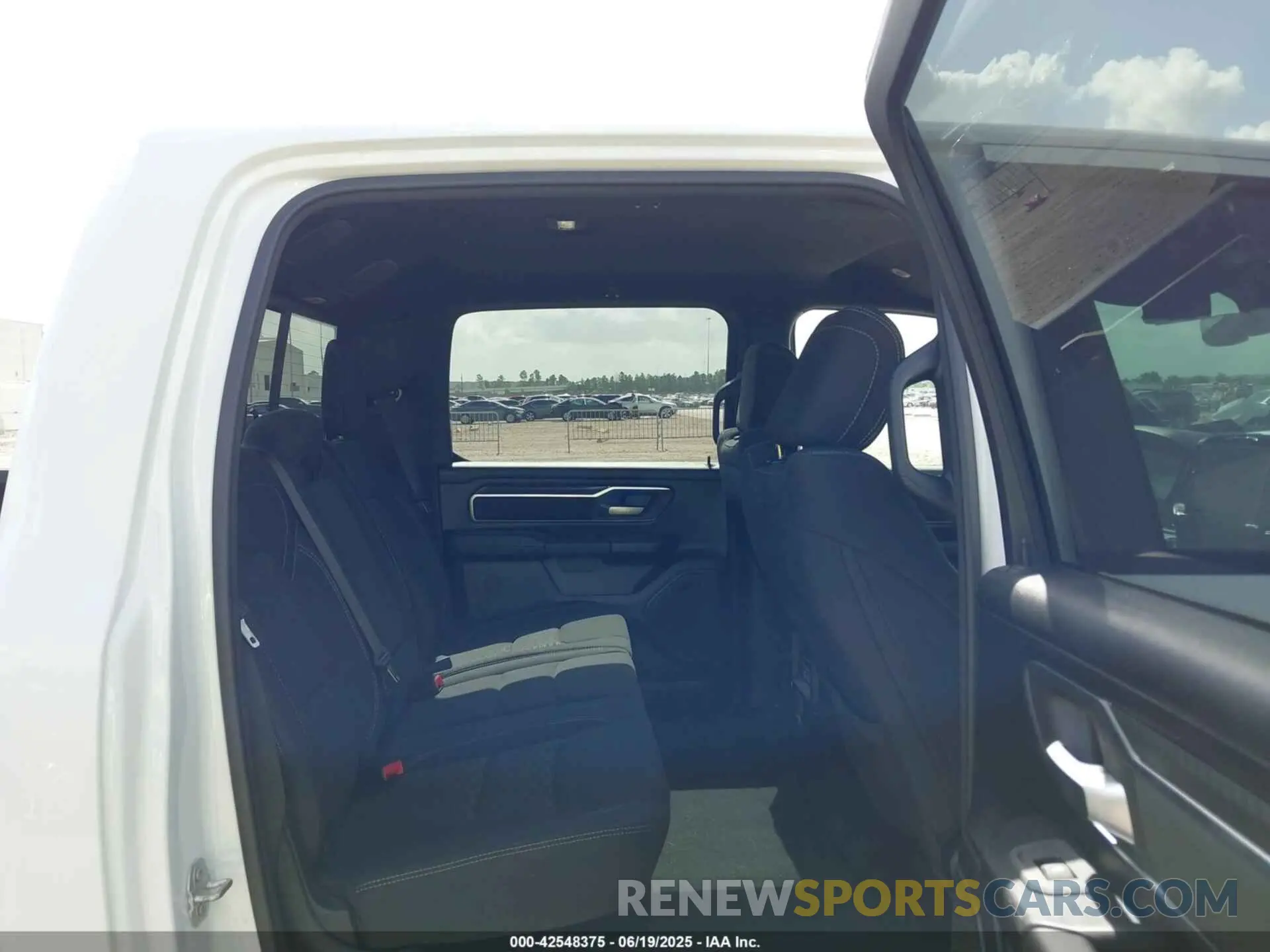 8 Photograph of a damaged car 1C6SRFFP6SN563041 RAM 1500 2025
