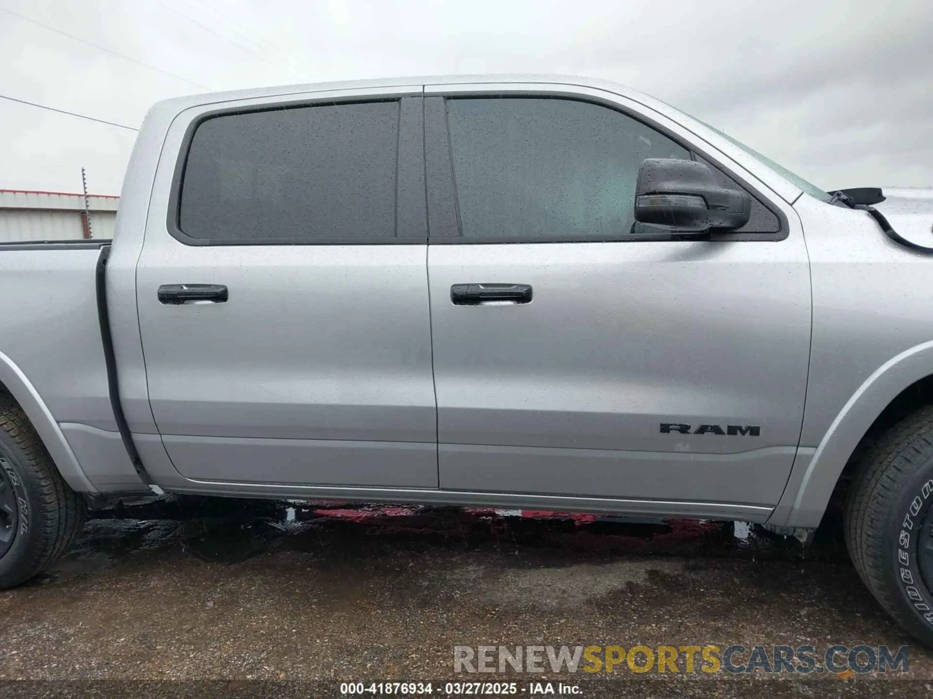 13 Photograph of a damaged car 1C6SRFFPXSN511394 RAM 1500 2025