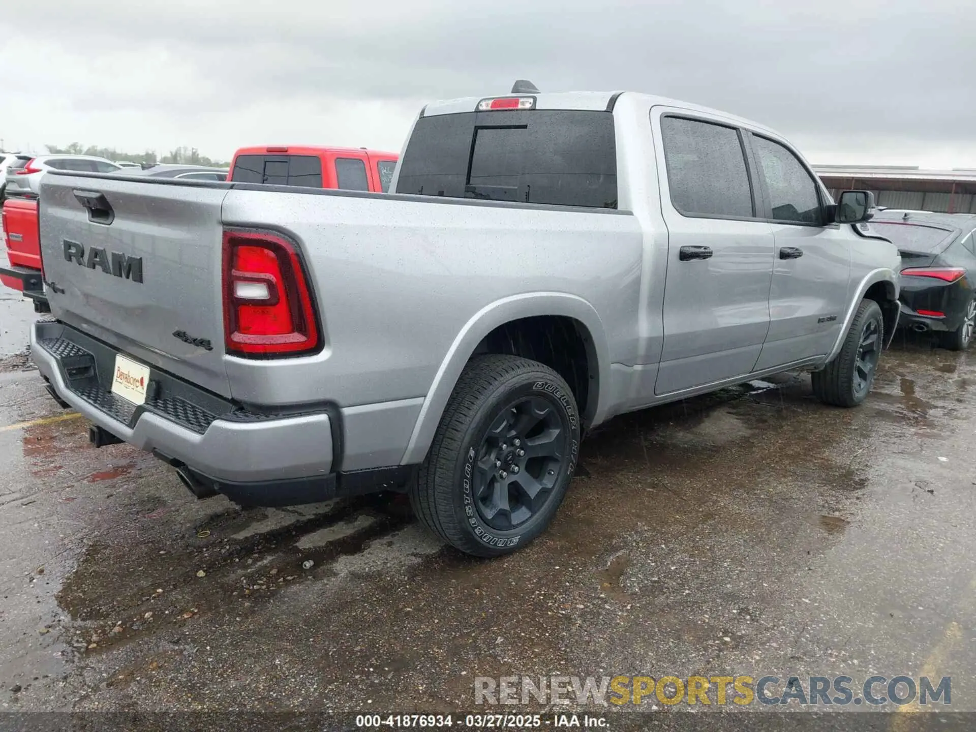 4 Photograph of a damaged car 1C6SRFFPXSN511394 RAM 1500 2025