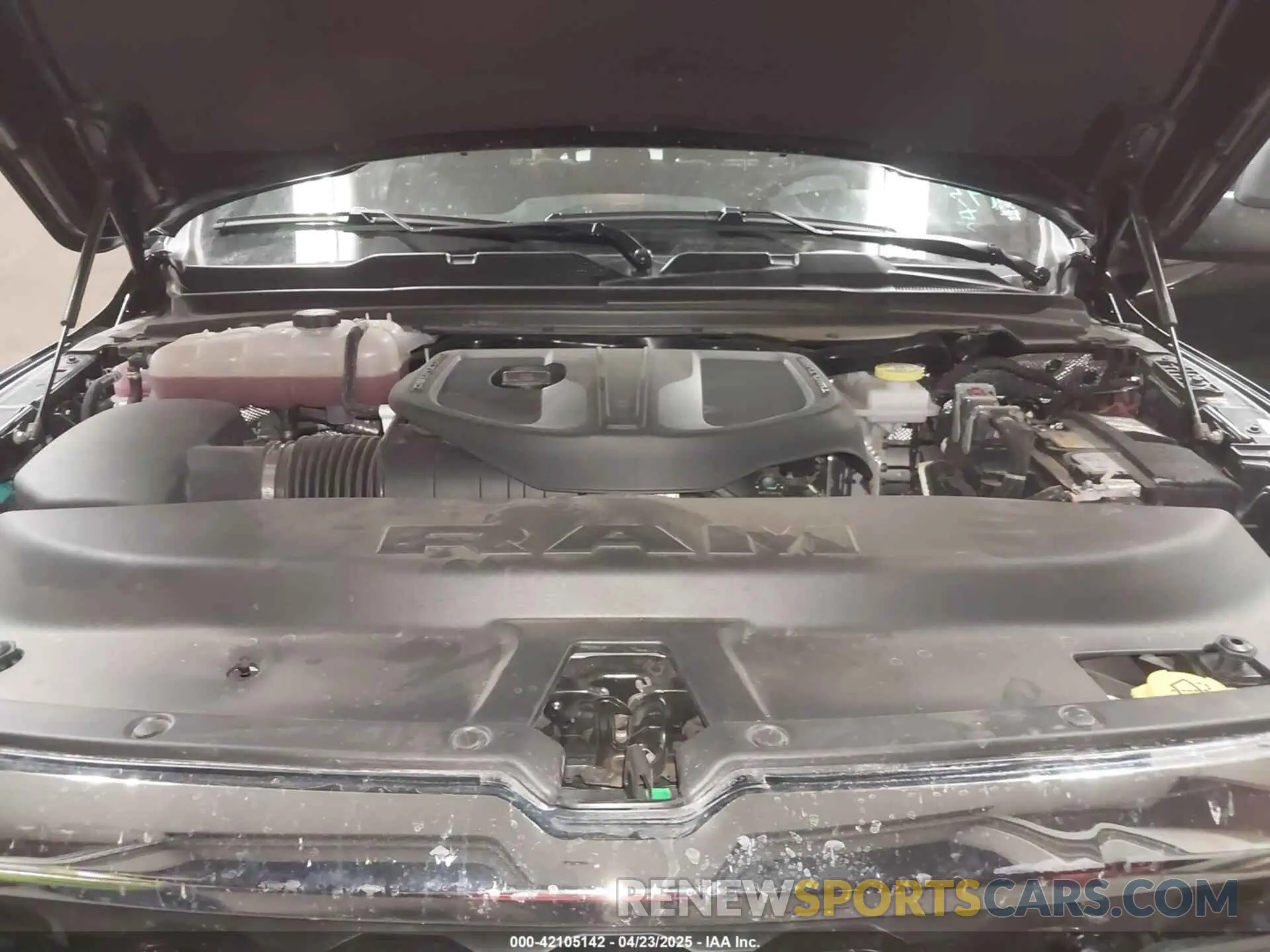 10 Photograph of a damaged car 1C6SRFFPXSN551670 RAM 1500 2025