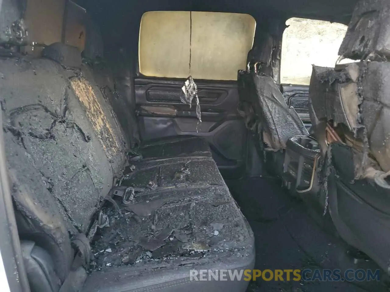 10 Photograph of a damaged car 1C6SRFFPXSN583907 RAM 1500 2025