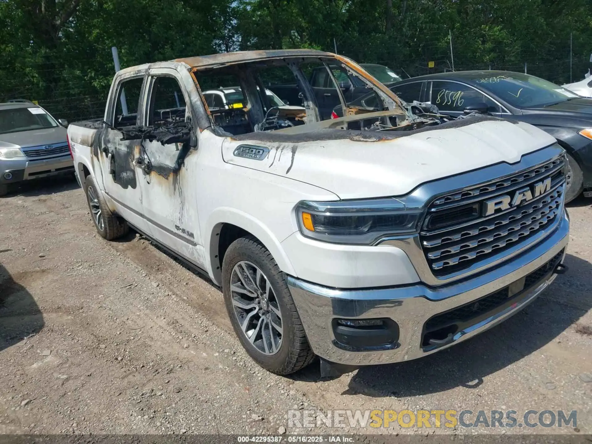 1 Photograph of a damaged car 1C6SRFHP5SN556000 RAM 1500 2025