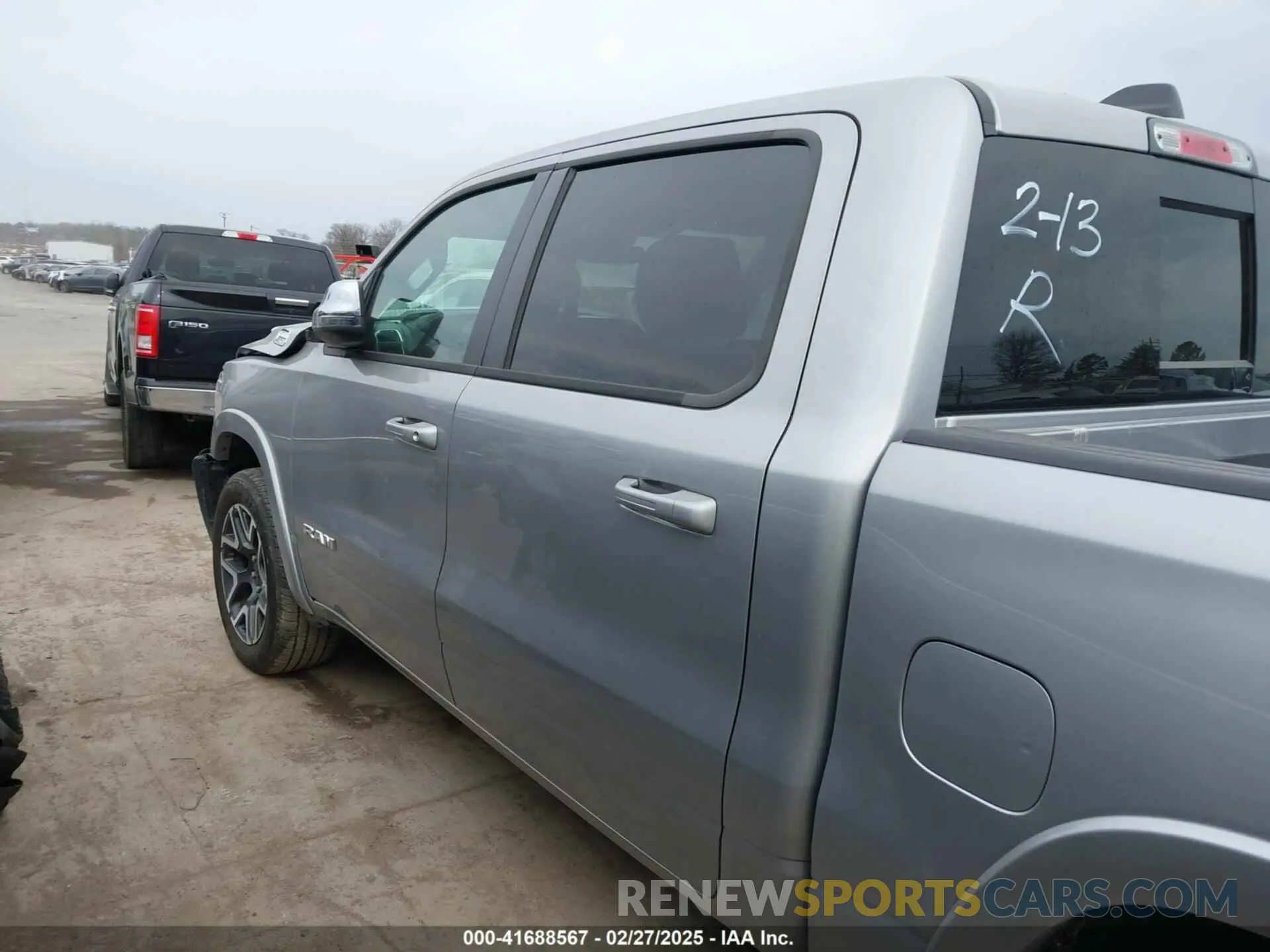 14 Фотография поврежденного автомобиля 1C6SRFJP3SN563070 RAM 1500 2025