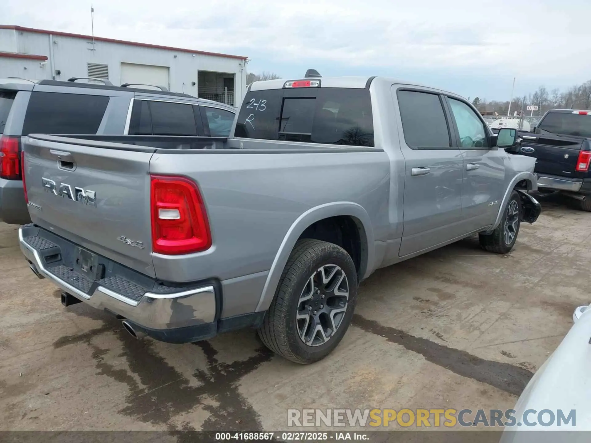 4 Фотография поврежденного автомобиля 1C6SRFJP3SN563070 RAM 1500 2025