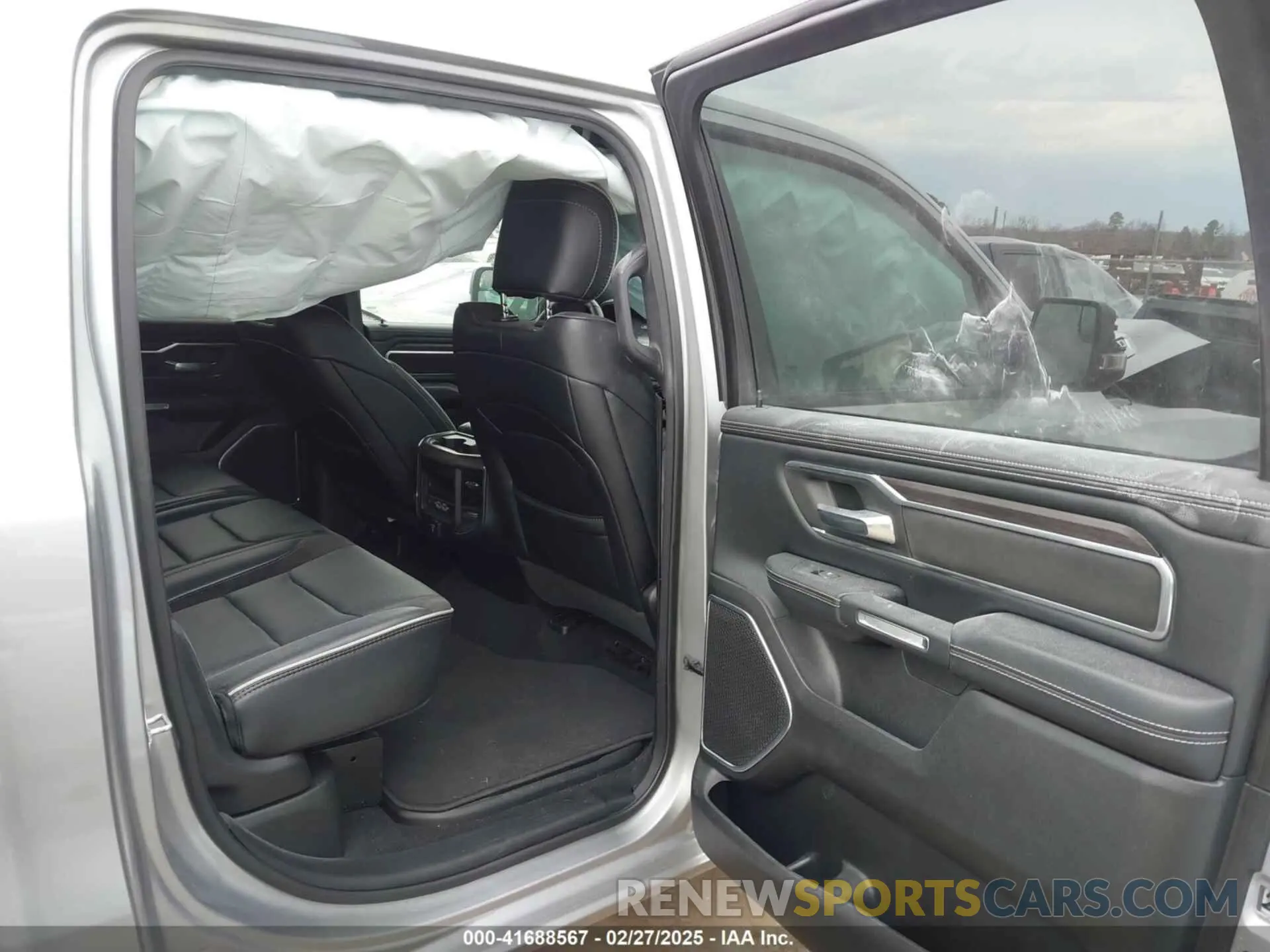 8 Фотография поврежденного автомобиля 1C6SRFJP3SN563070 RAM 1500 2025