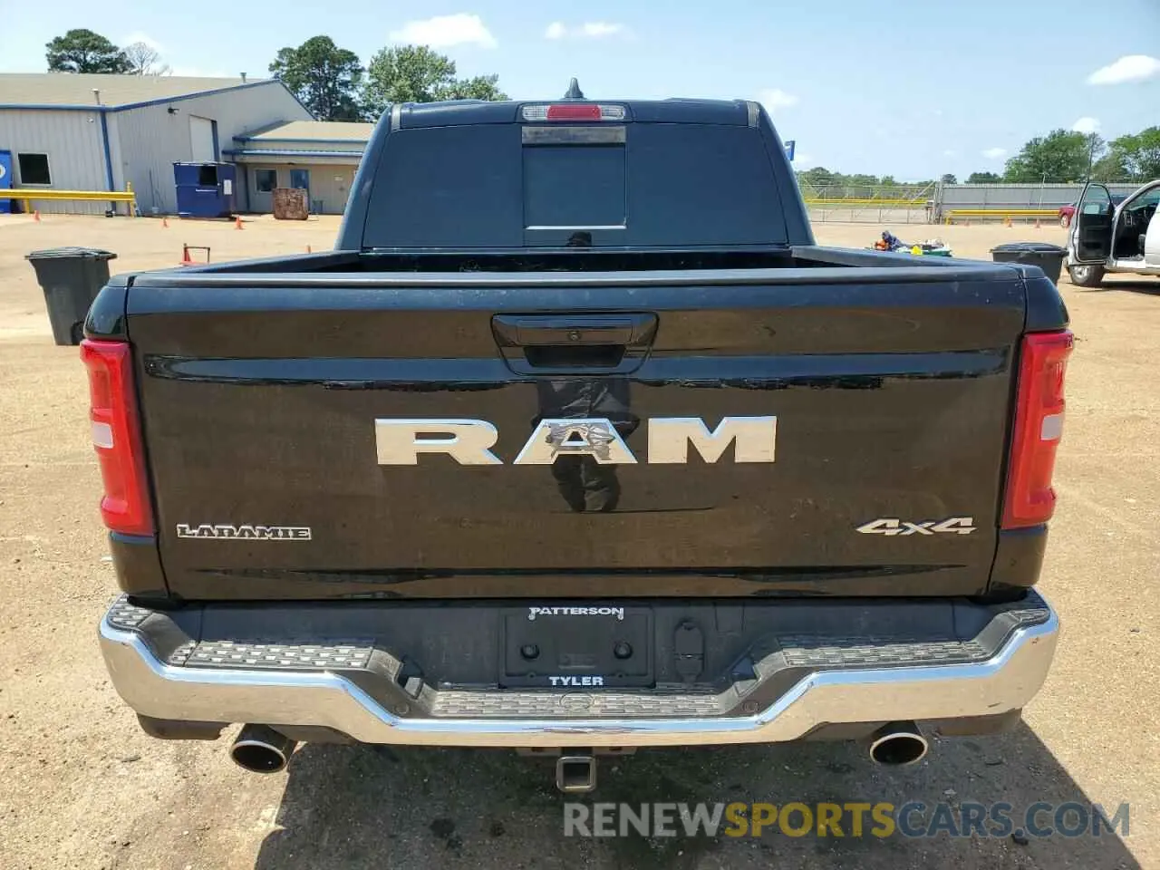 6 Photograph of a damaged car 1C6SRFJP3SN585179 RAM 1500 2025