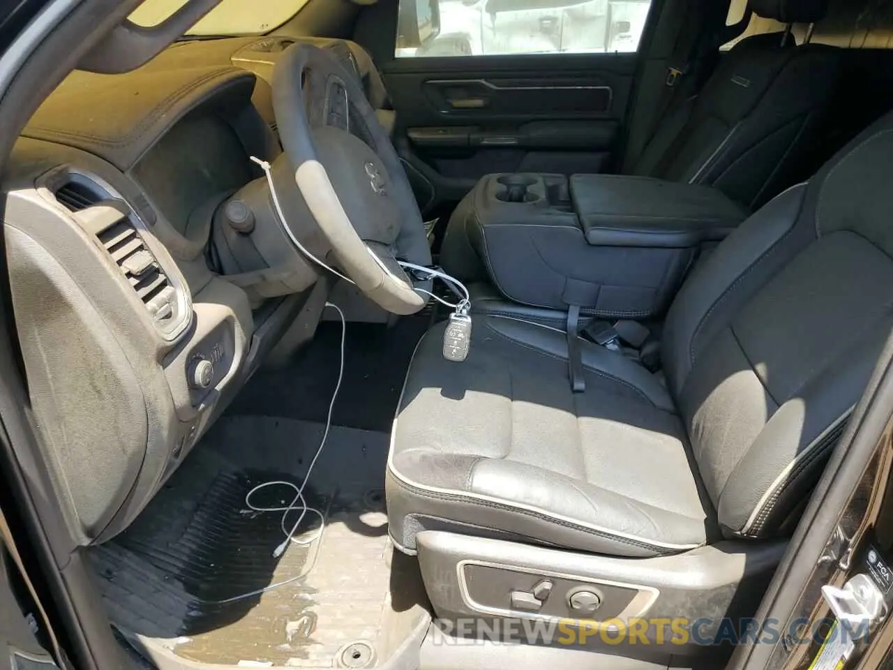 7 Photograph of a damaged car 1C6SRFJP3SN585179 RAM 1500 2025