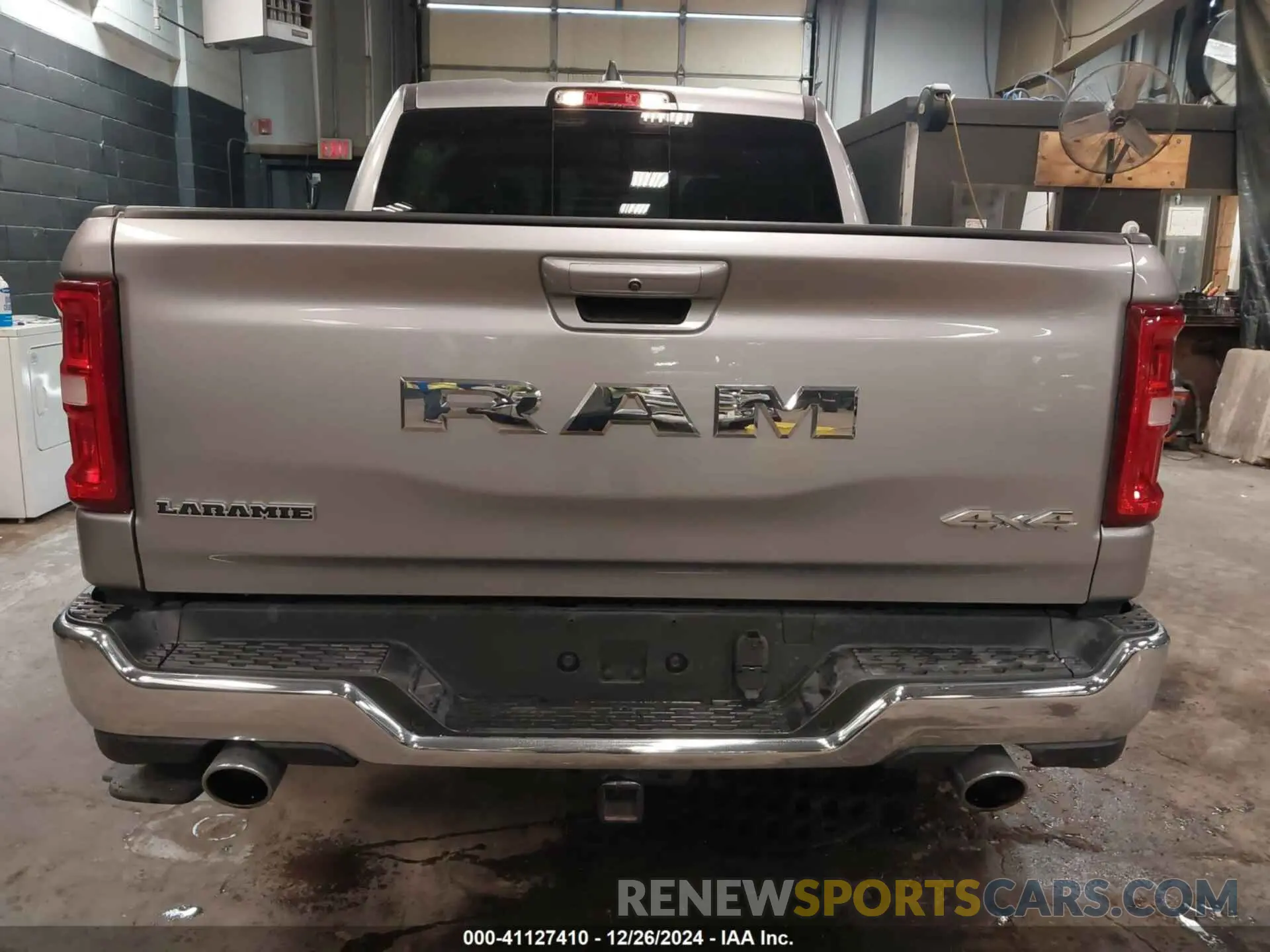 17 Photograph of a damaged car 1C6SRFJP6SN526269 RAM 1500 2025